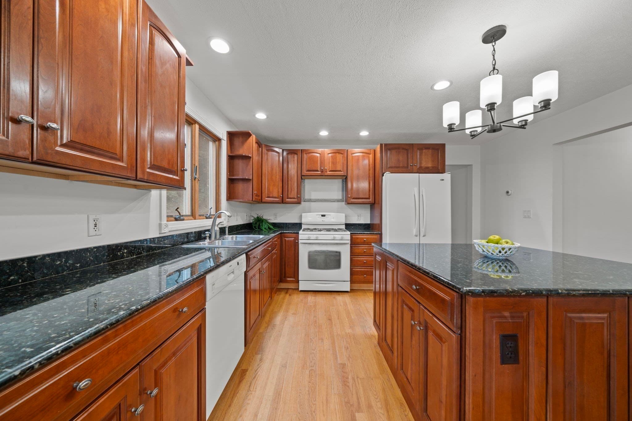 Single Family Residence at 119 Winn Street, Woburn MA 01801, Woburn, photo 15 of 35