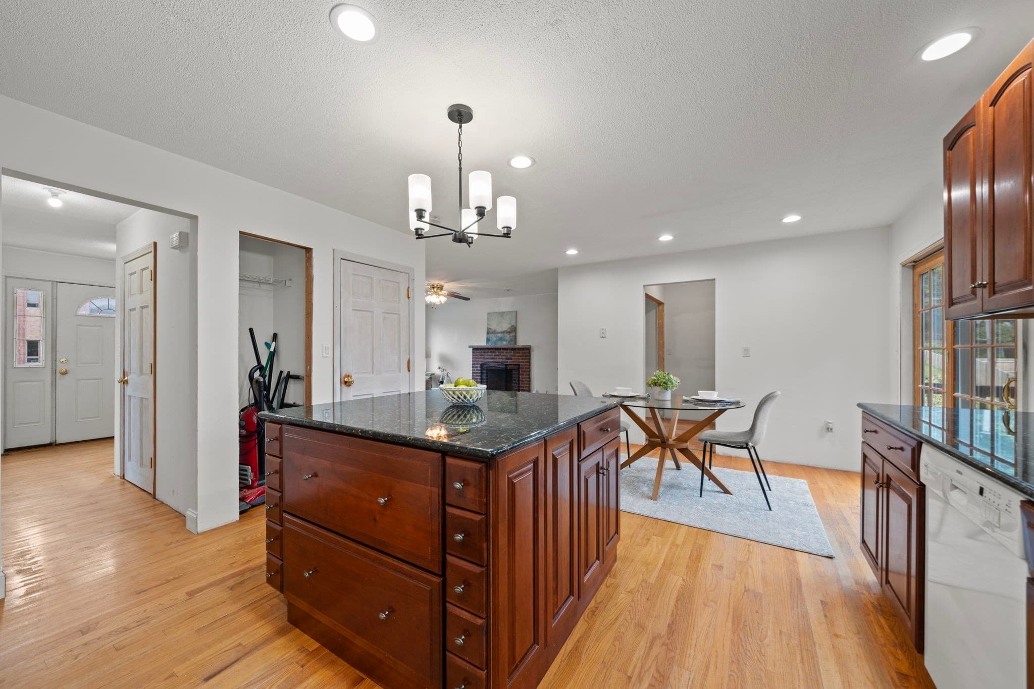 Single Family Residence at 119 Winn Street, Woburn MA 01801, Woburn, photo 11 of 35