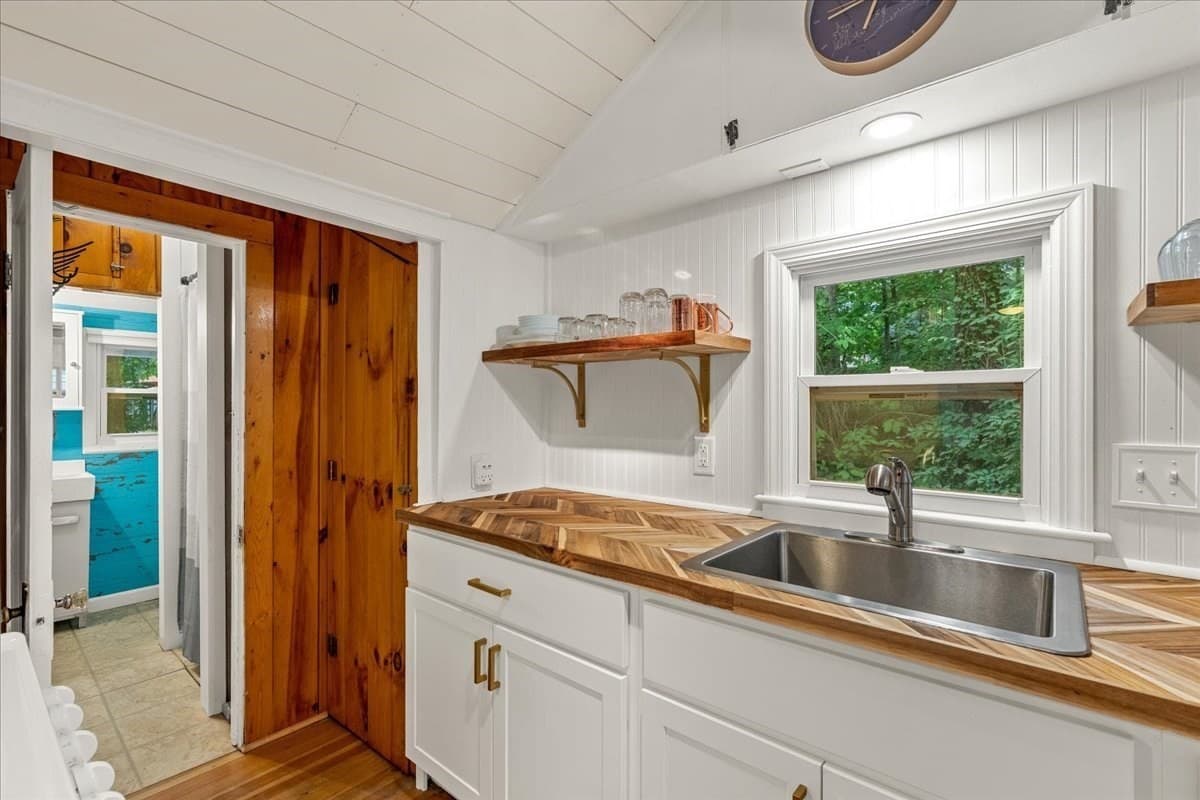 Single Family Residence at 207 Bartlett Rd, Plymouth MA 02360, Plymouth, photo 13 of 36