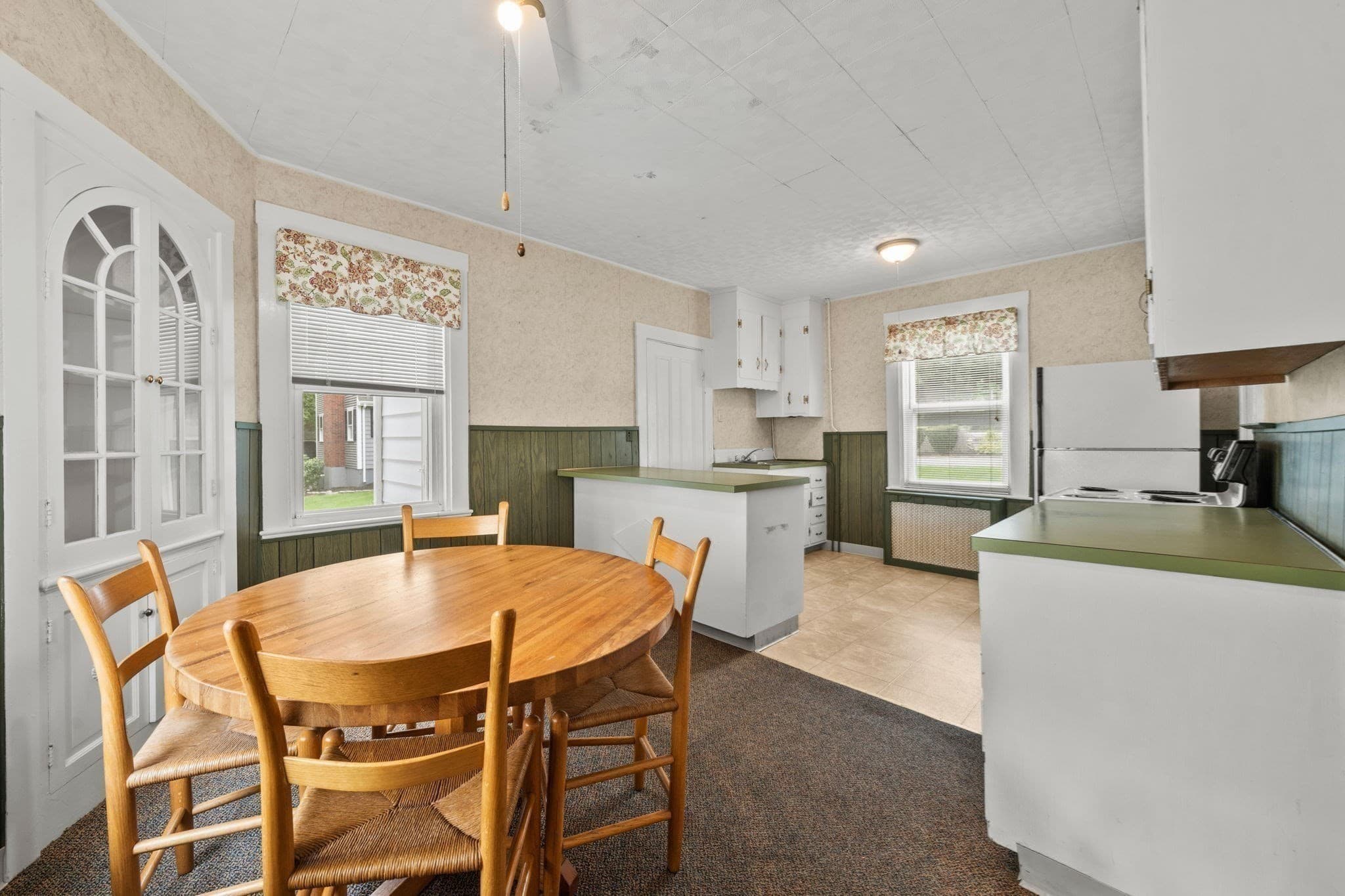 Single Family Residence at 76 Harrison Ave, Woburn MA 01801, Woburn, photo 12 of 34