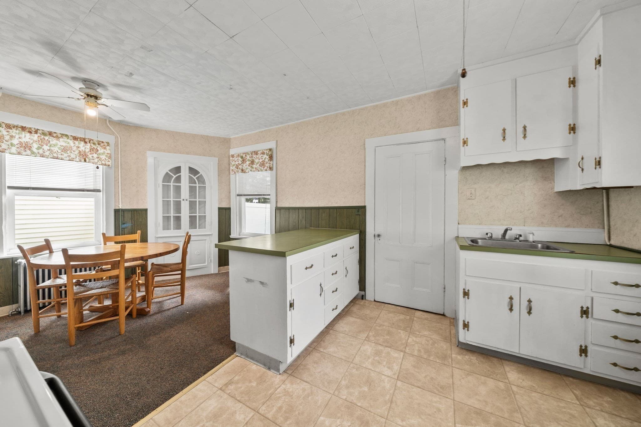 Single Family Residence at 76 Harrison Ave, Woburn MA 01801, Woburn, photo 11 of 34