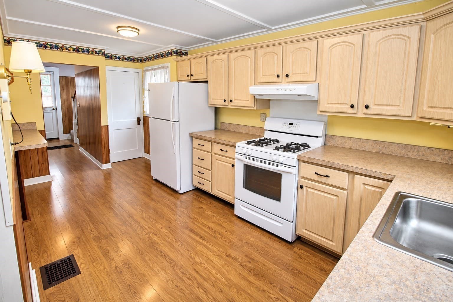 Single Family Residence at 13 Fremont Place, Lynn MA 01902, Lynn, photo 6 of 35