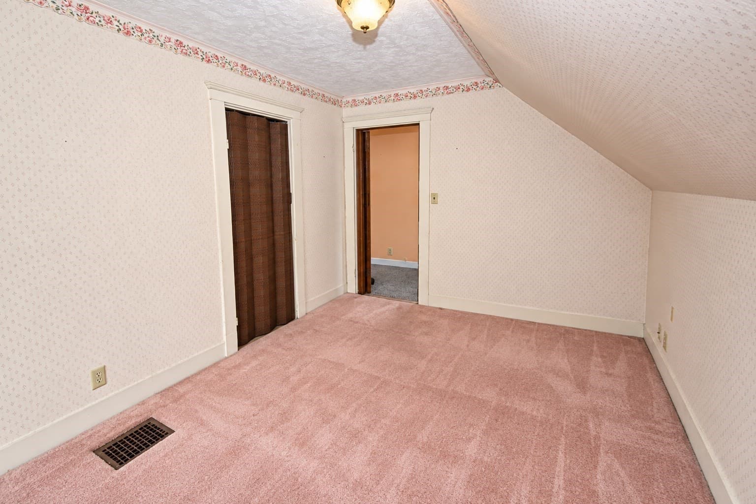 Single Family Residence at 13 Fremont Place, Lynn MA 01902, Lynn, photo 18 of 35