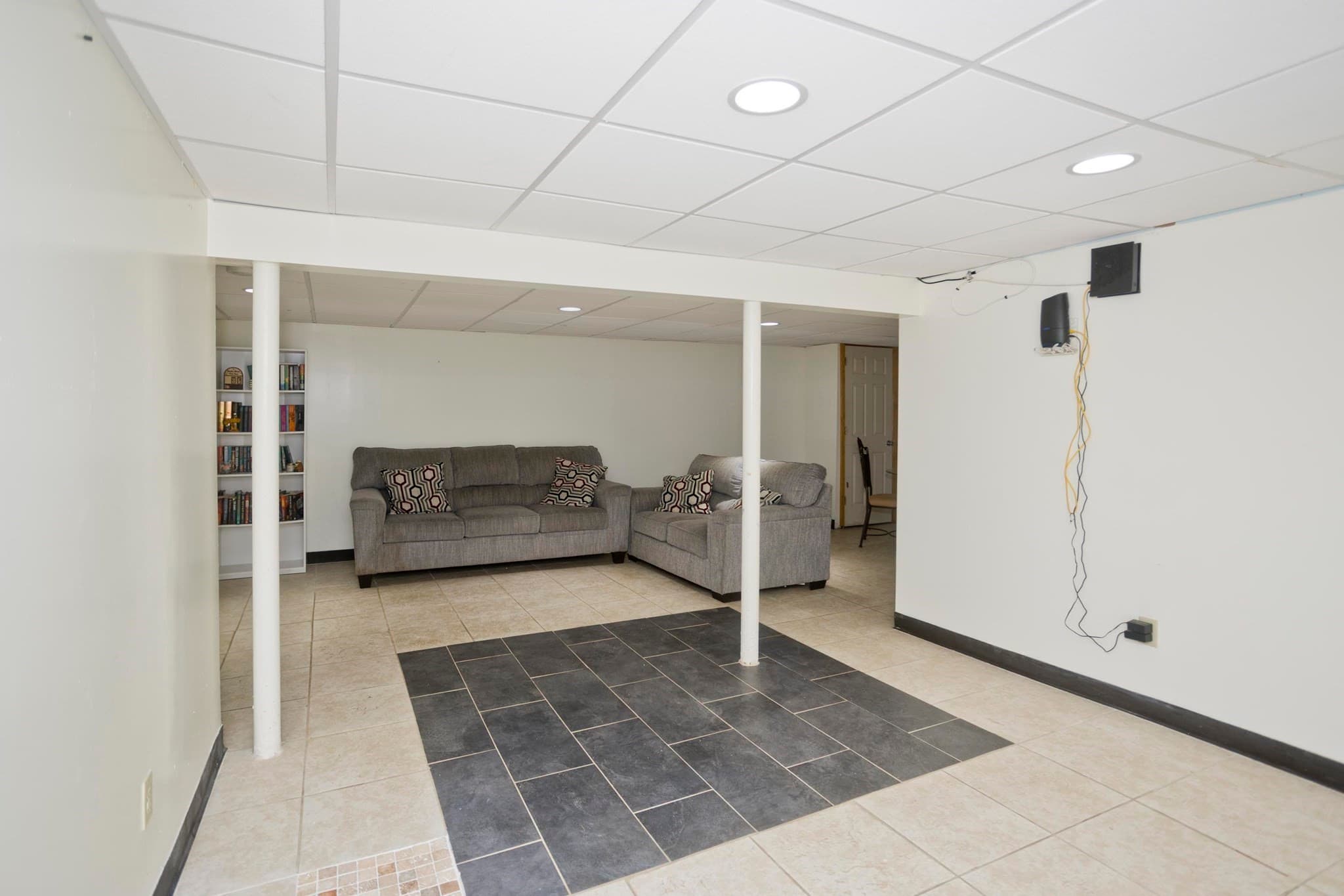 Single Family Residence at 115 Blanchwood Ave, Chicopee MA 01013, photo 22 of 29
