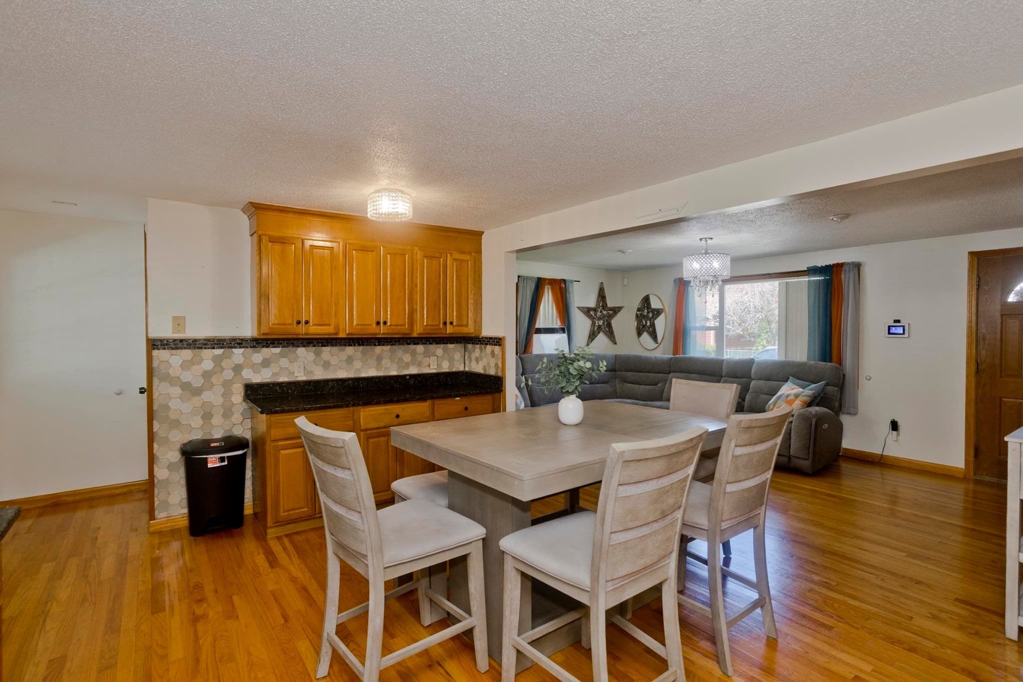Single Family Residence at 115 Blanchwood Ave, Chicopee MA 01013, photo 5 of 29