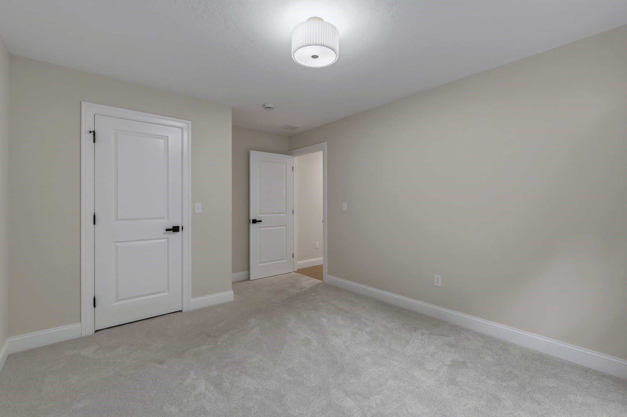 Condominium at 16 Gunn Rd. Ext # B, Southampton MA 01073, Southampton, photo 24 of 34