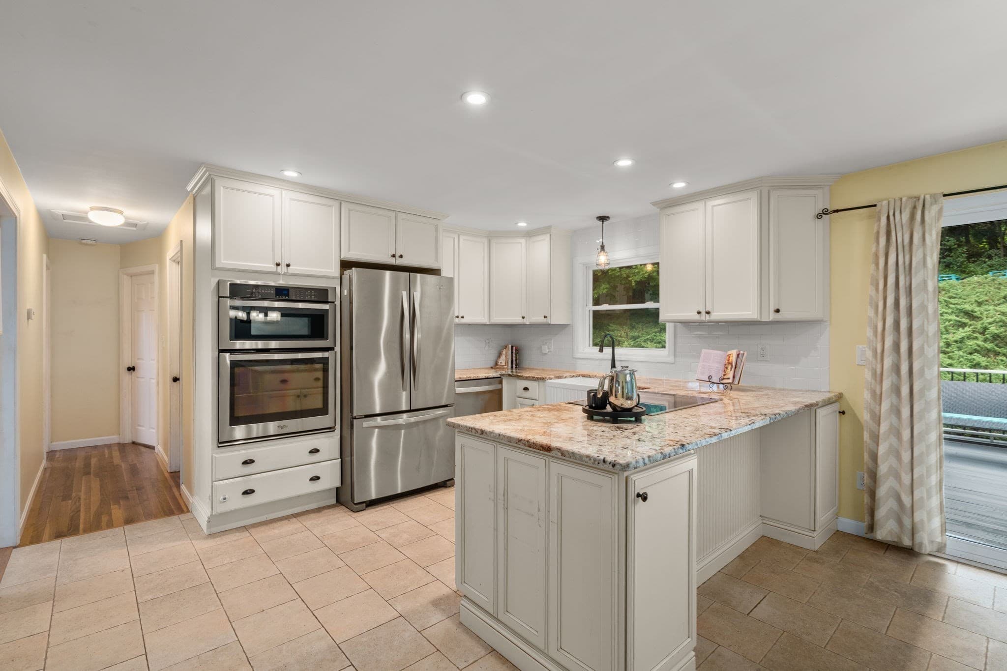 Single Family Residence at 49 Elmwood St, Auburn MA 01501, Auburn, photo 5 of 22