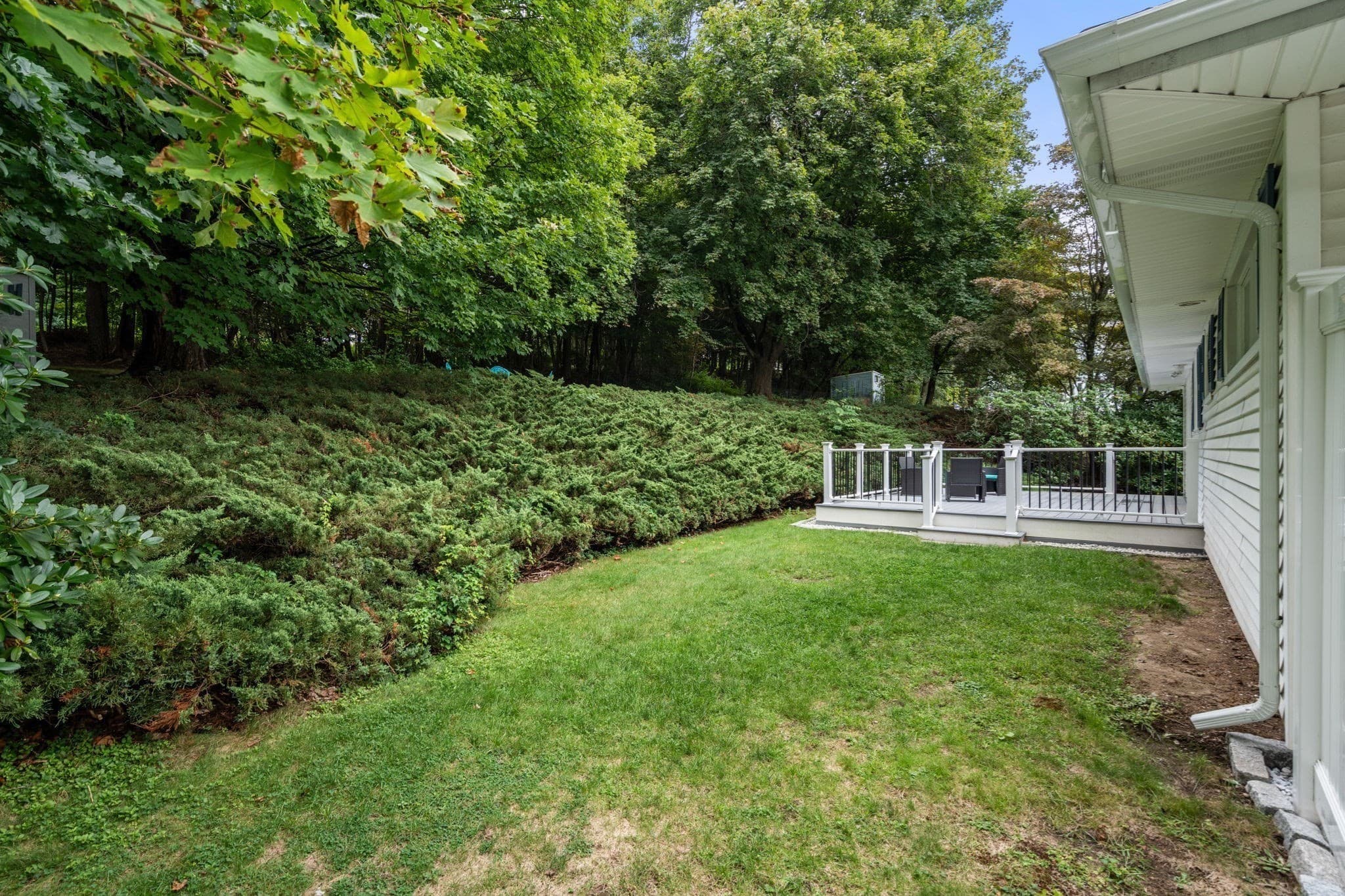 Single Family Residence at 49 Elmwood St, Auburn MA 01501, Auburn, photo 8 of 22