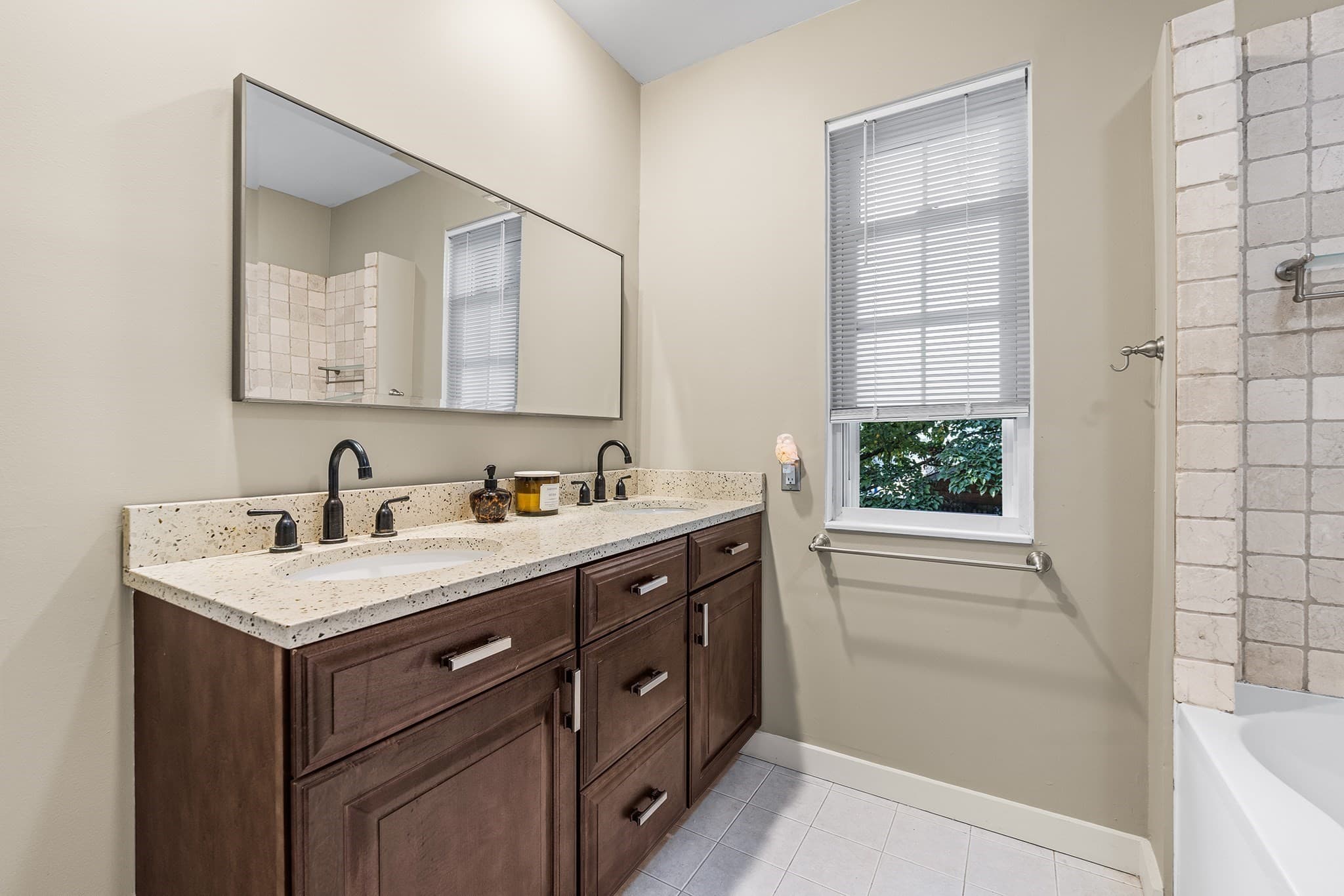 Single Family Residence at 294 Eastern Ave, Lynn MA 01902, Lynn, photo 18 of 39