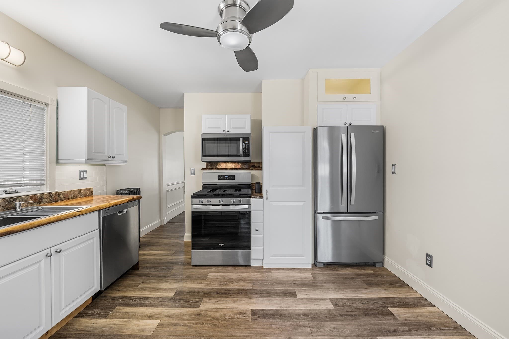 Single Family Residence at 294 Eastern Ave, Lynn MA 01902, Lynn, photo 4 of 39