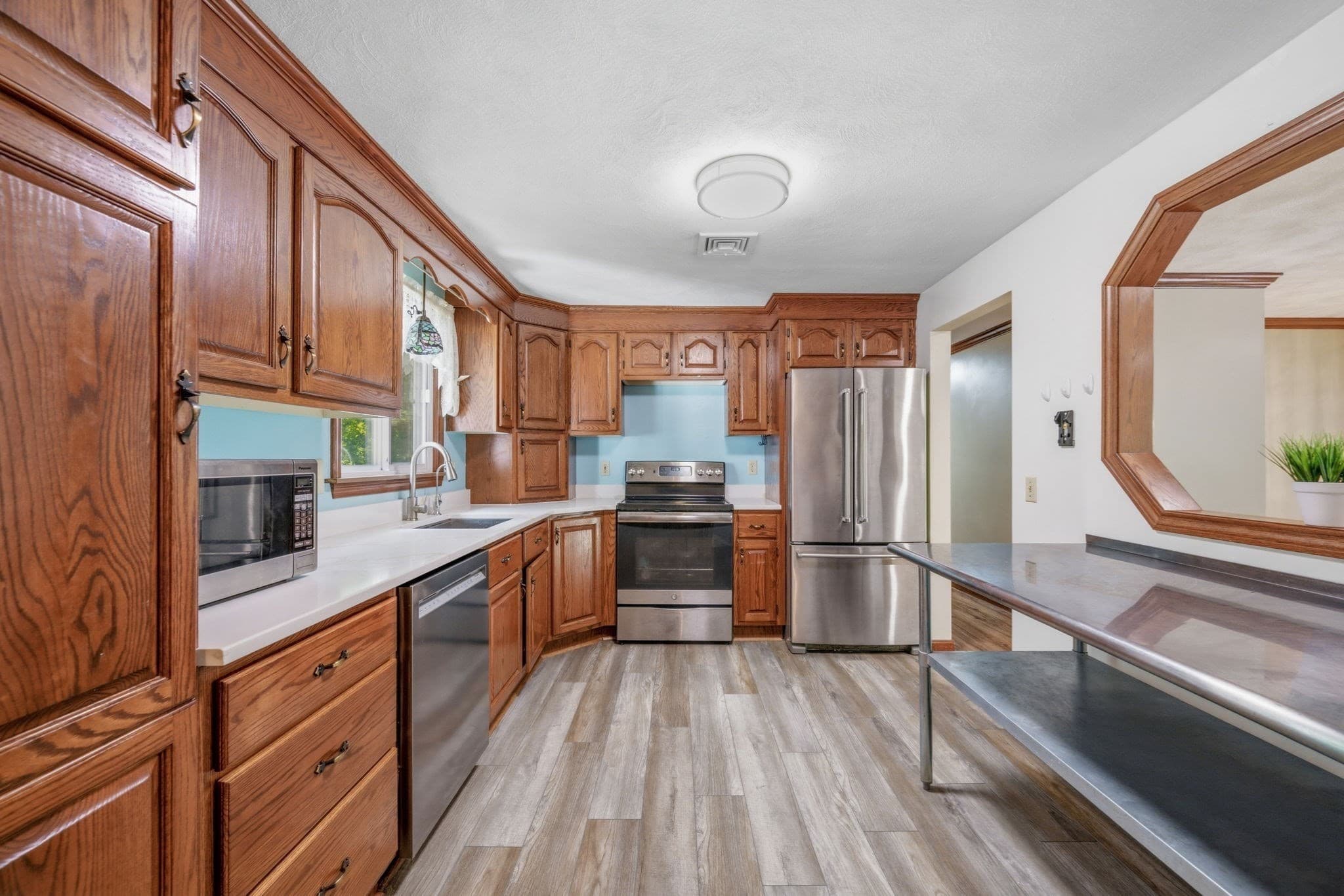 Single Family Residence at 25 Oak Ridge Way, Shrewsbury MA 01545, Shrewsbury, photo 10 of 35