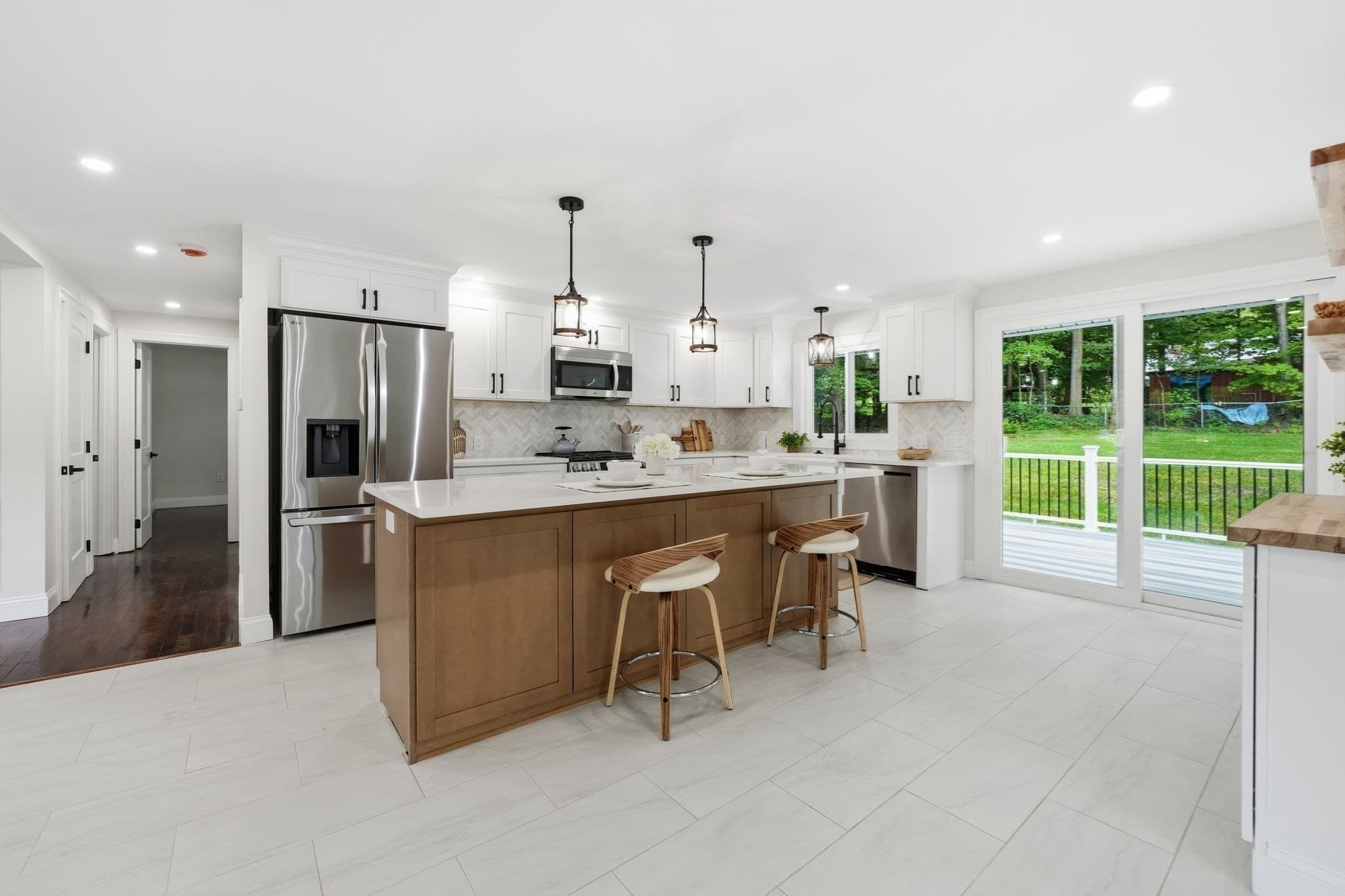 Single Family Residence at 19 Linwood Dr, Wilbraham MA 01095, Wilbraham, photo 5 of 42