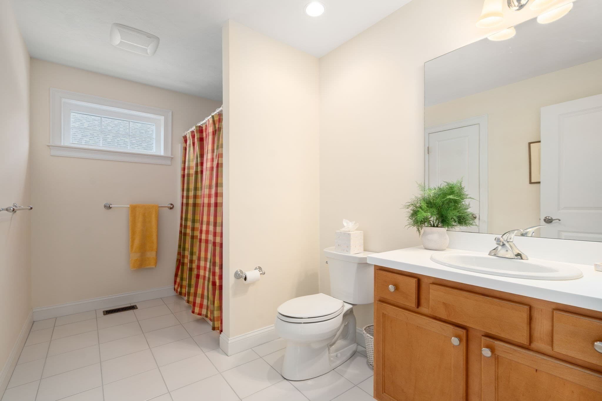 Condominium at 7 Barretts Rd # 7, Hudson MA 01749, Hudson, photo 21 of 41