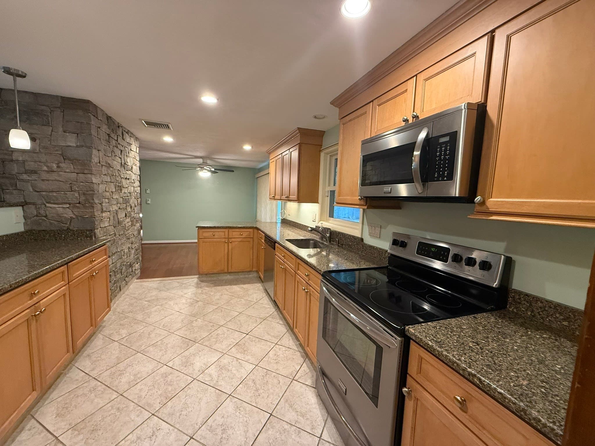 Single Family Residence at 24 Wedgemere Rd, Beverly MA 01915, Beverly, photo 3 of 42