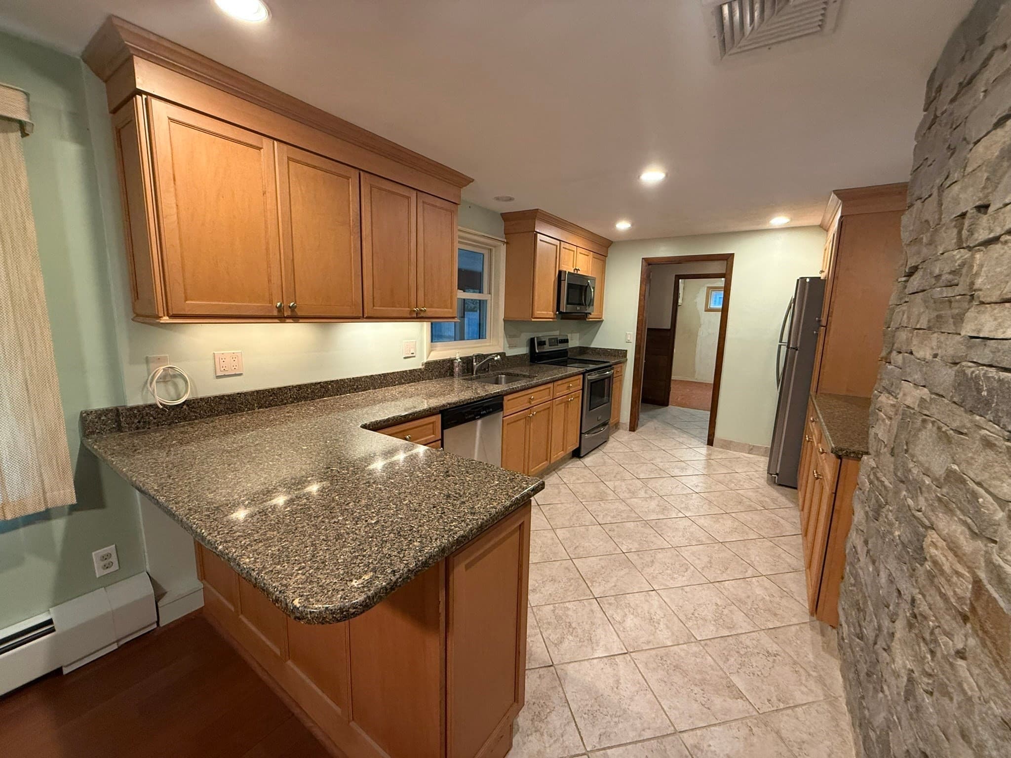 Single Family Residence at 24 Wedgemere Rd, Beverly MA 01915, Beverly, photo 5 of 42