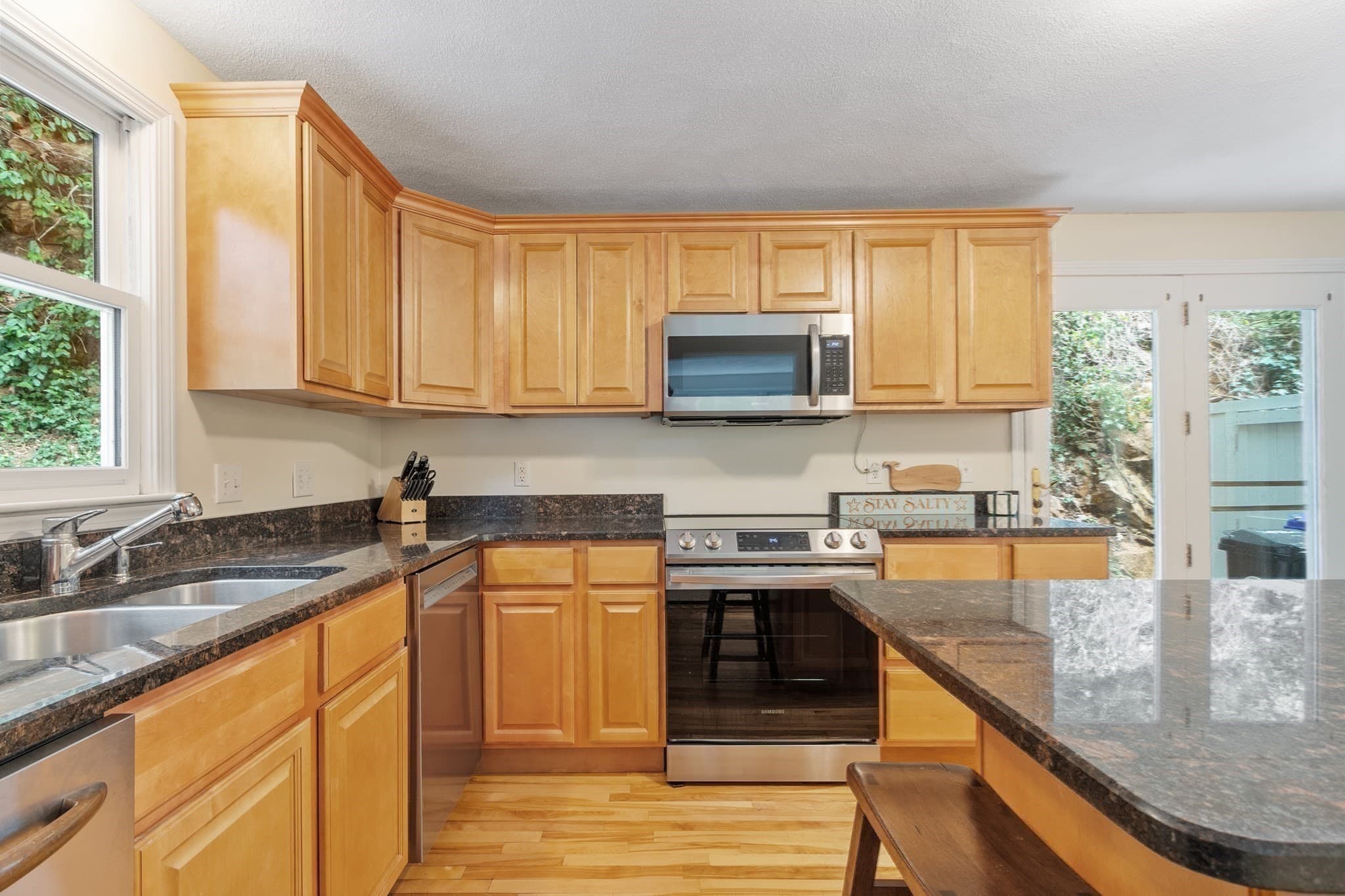 Condominium at 95 Pine St # A, Manchester MA 01944, Manchester, photo 6 of 21