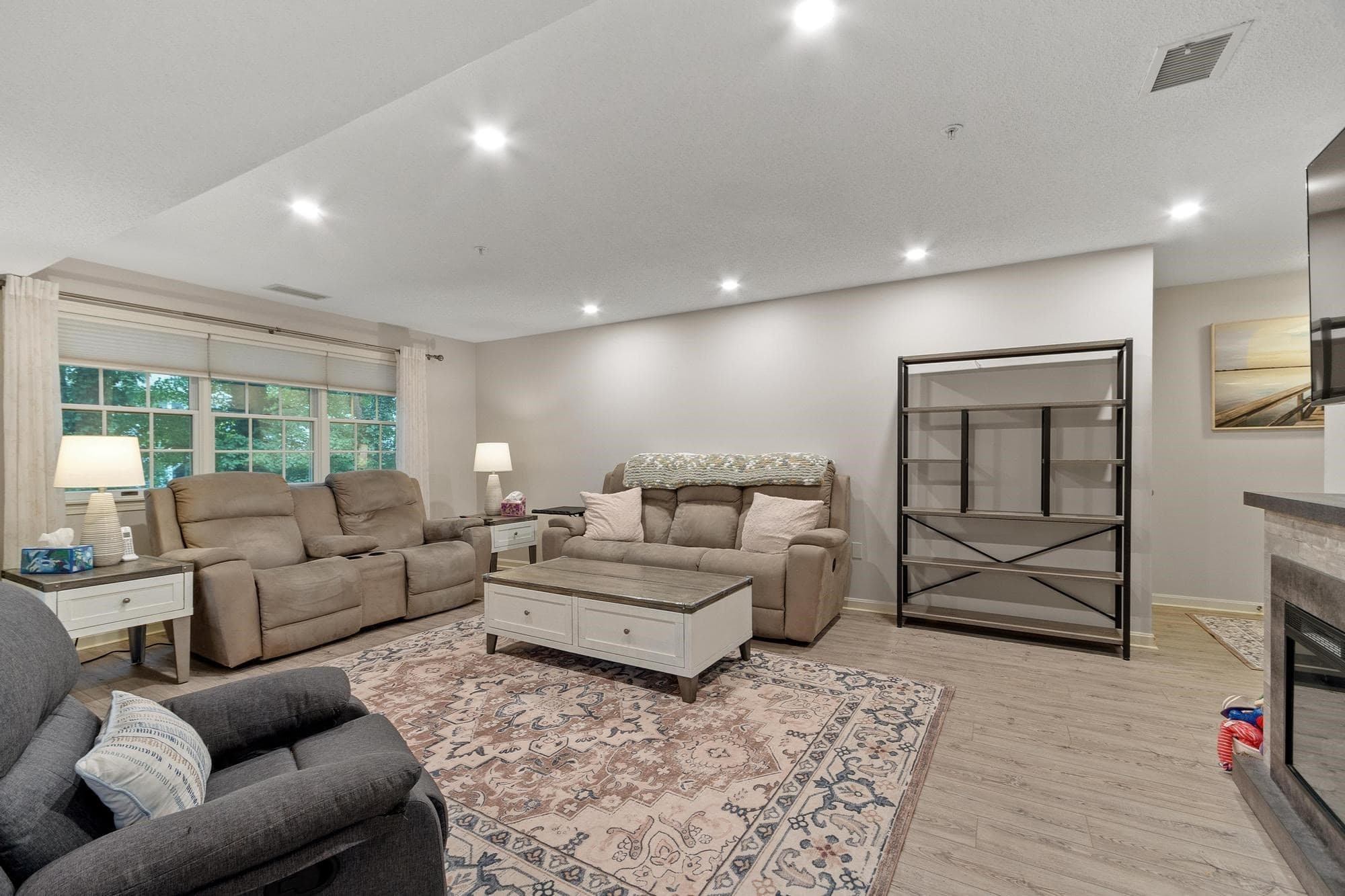 Condominium at 28 America Way # 3, Salem MA 01970, Salem, photo 6 of 29