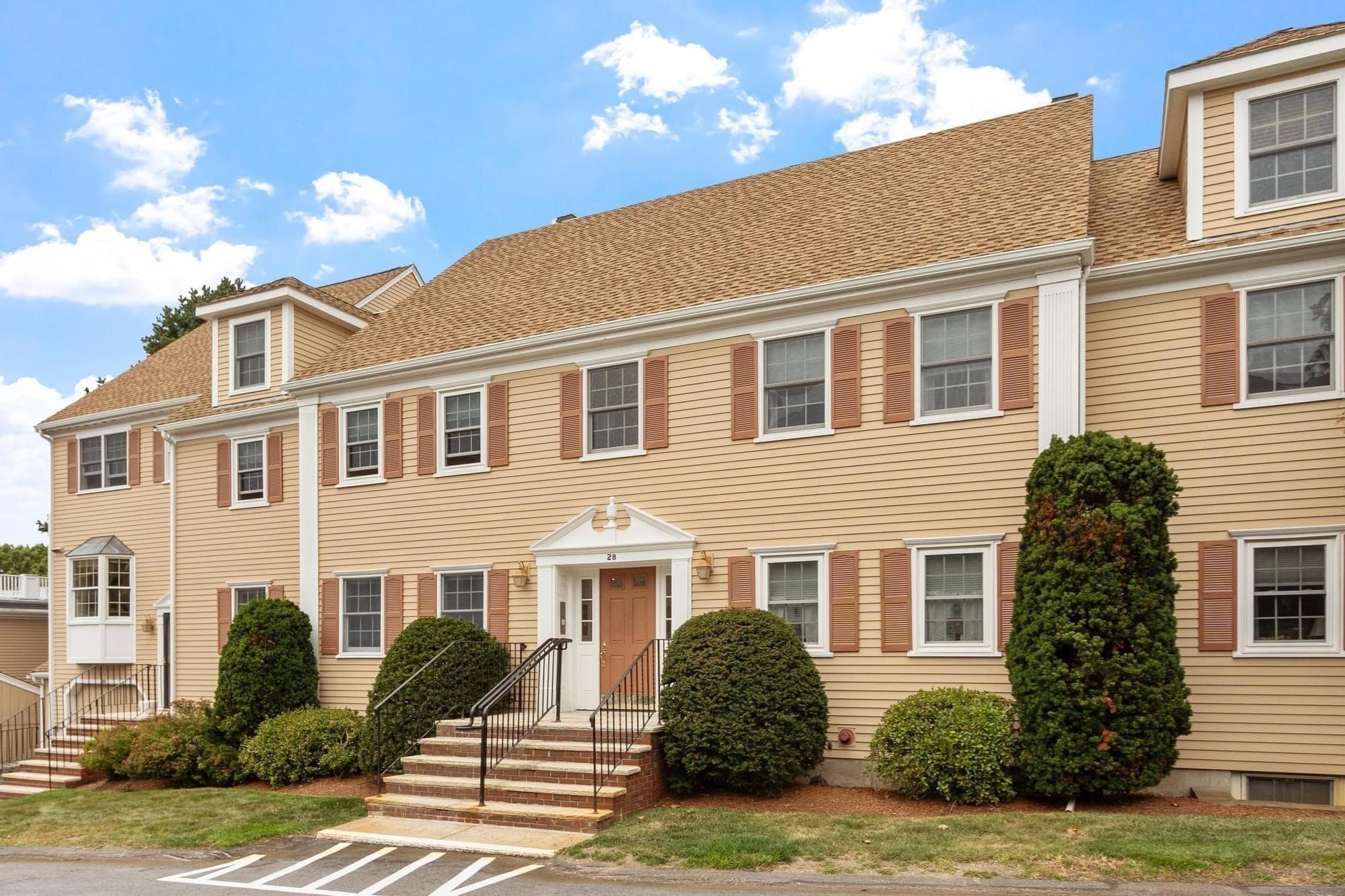 28 America Way # 3, Salem MA 01970