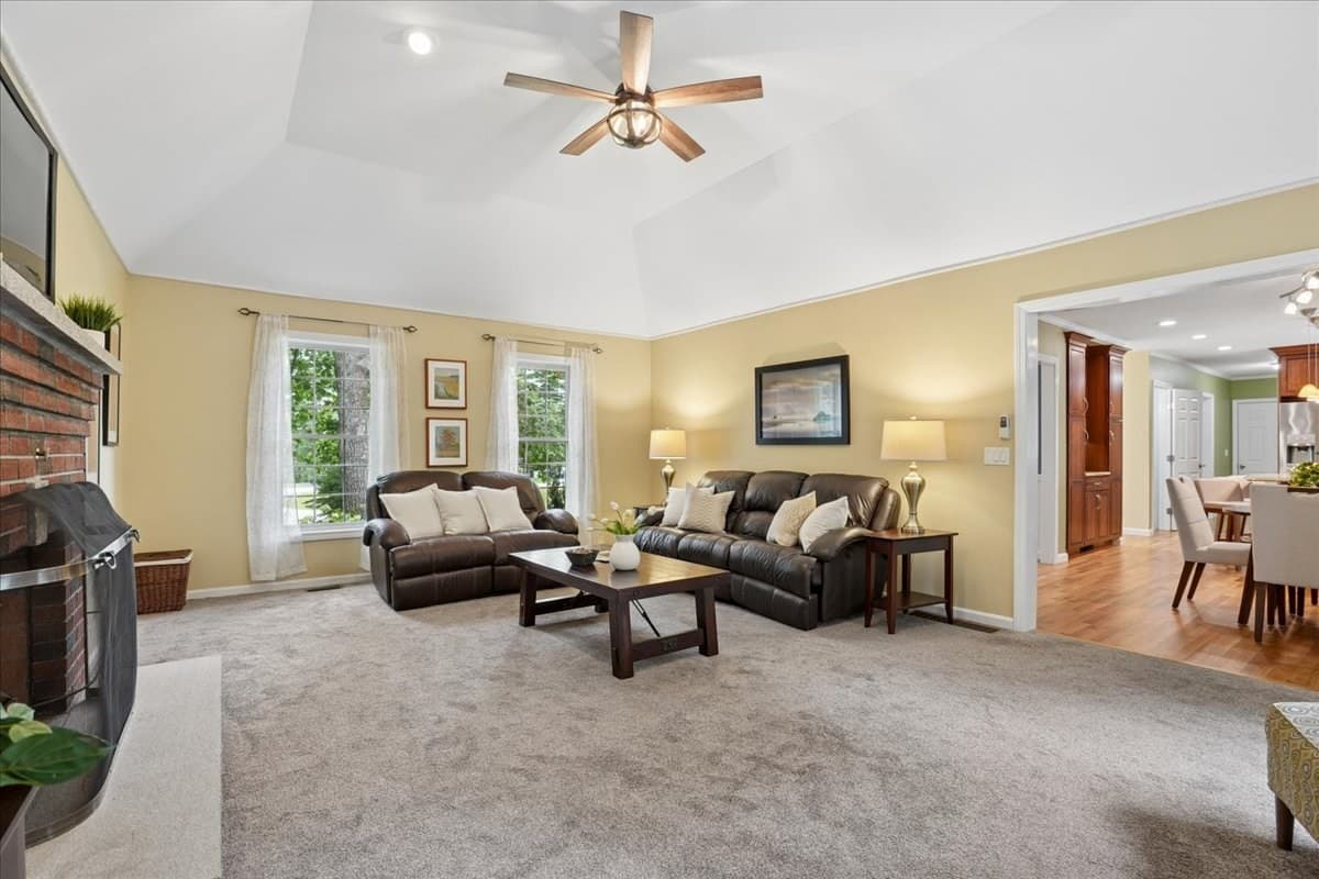 Single Family Residence at 6 Sterling Dr, Londonderry NH 03053, Londonderry, photo 12 of 42