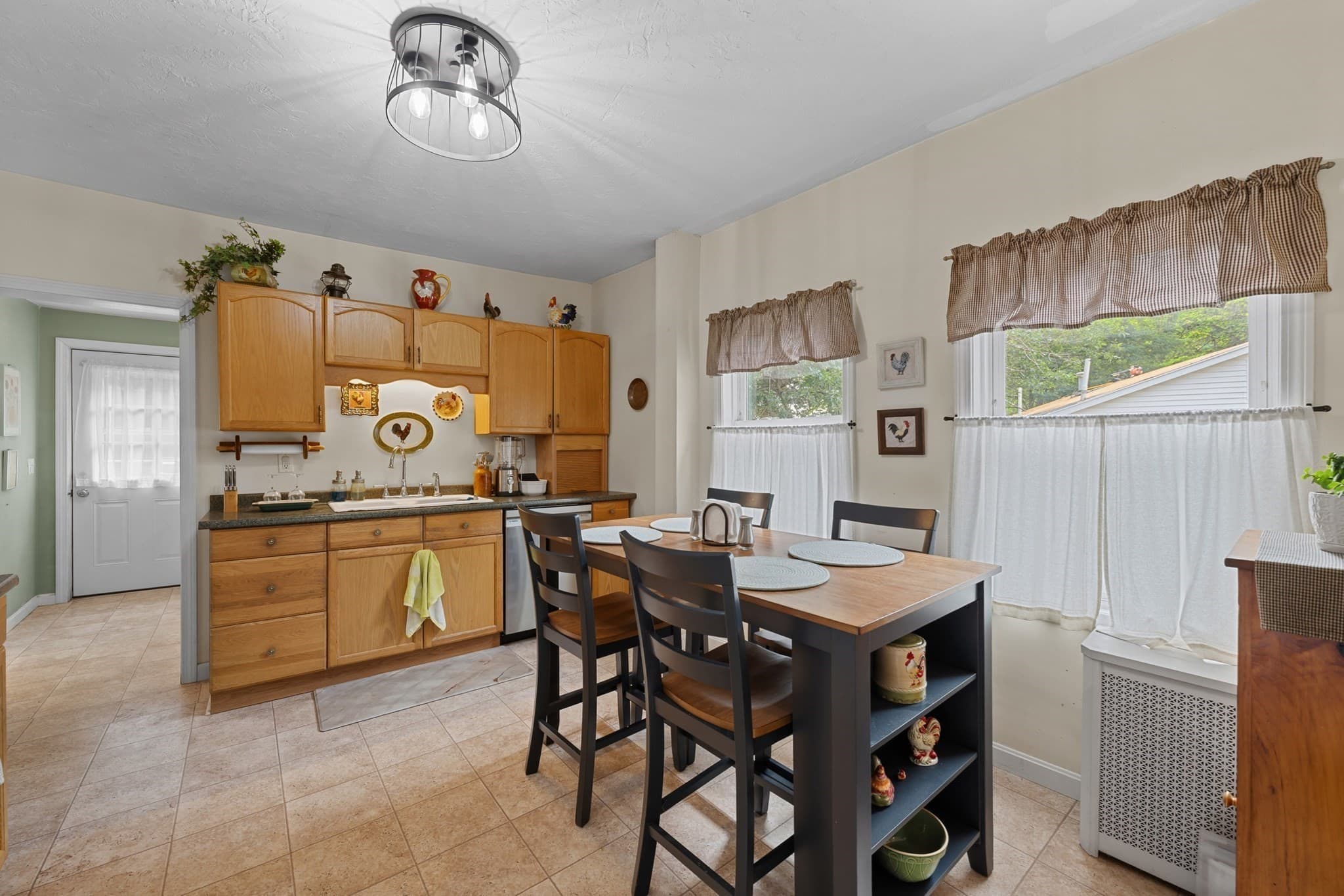 Single Family Residence at 46 Chester Street, Worcester MA 01605, Worcester, photo 10 of 33