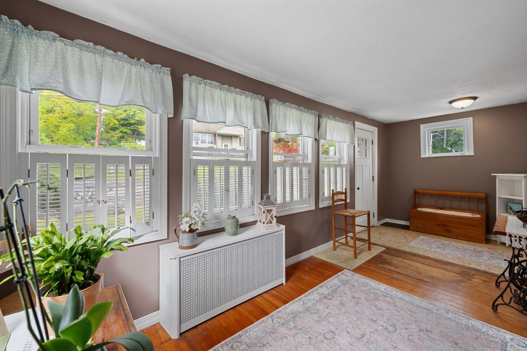 Single Family Residence at 46 Chester Street, Worcester MA 01605, Worcester, photo 4 of 33