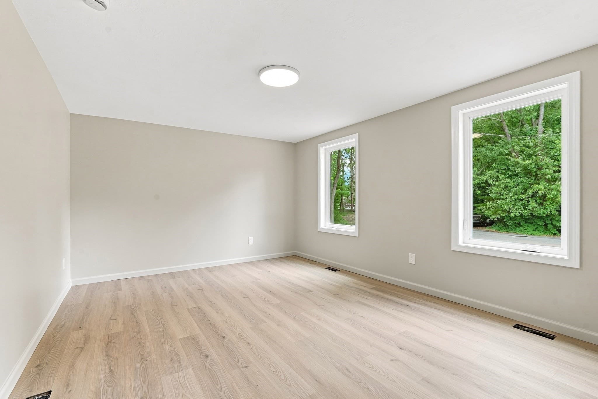 Single Family Residence at 110 Mountain View St, South Hadley MA 01075, South Hadley, photo 19 of 42