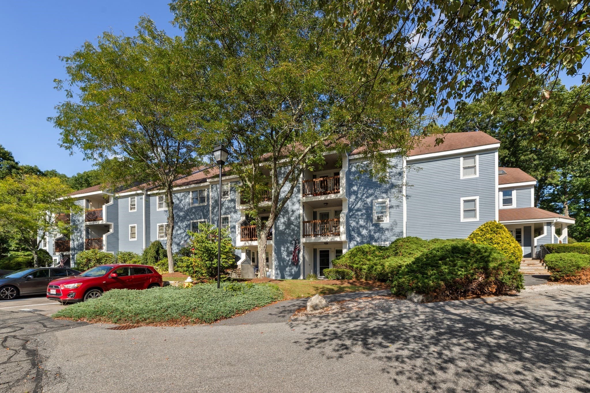 106 Heritage Dr # 106, Northbridge MA 01588