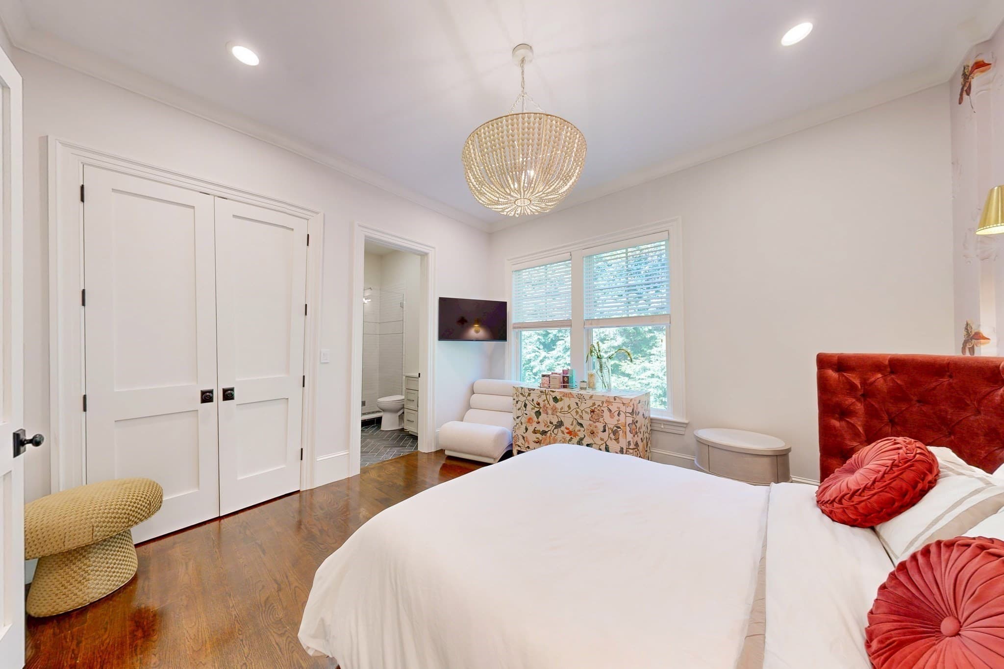 Single Family Residence at 370 Grove St, Needham MA 02492, photo 12 of 40