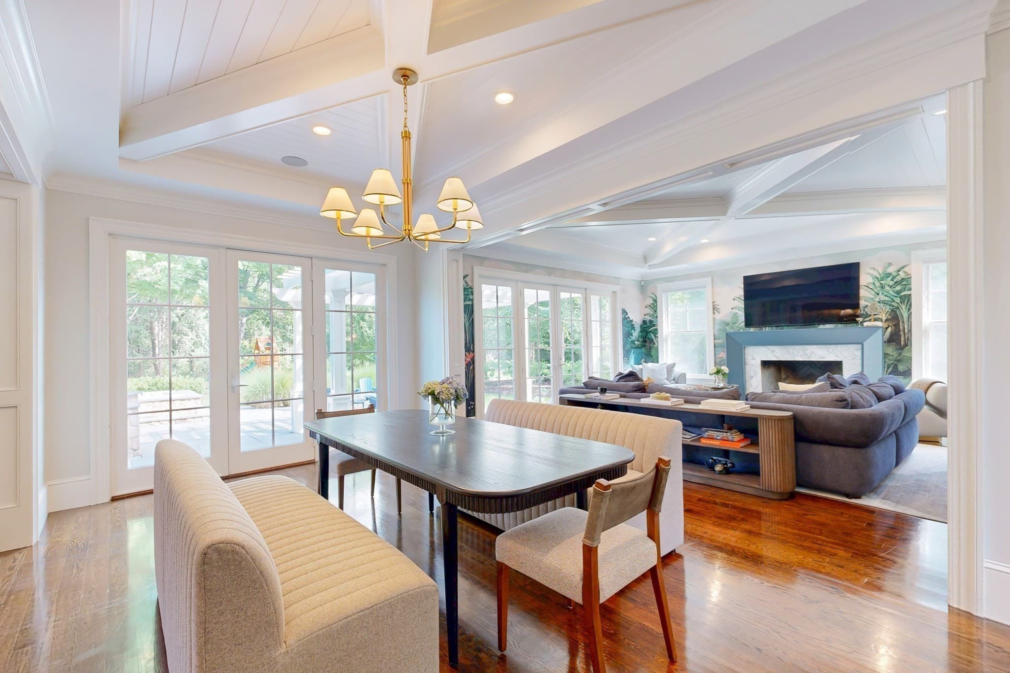 Single Family Residence at 370 Grove St, Needham MA 02492, photo 9 of 40