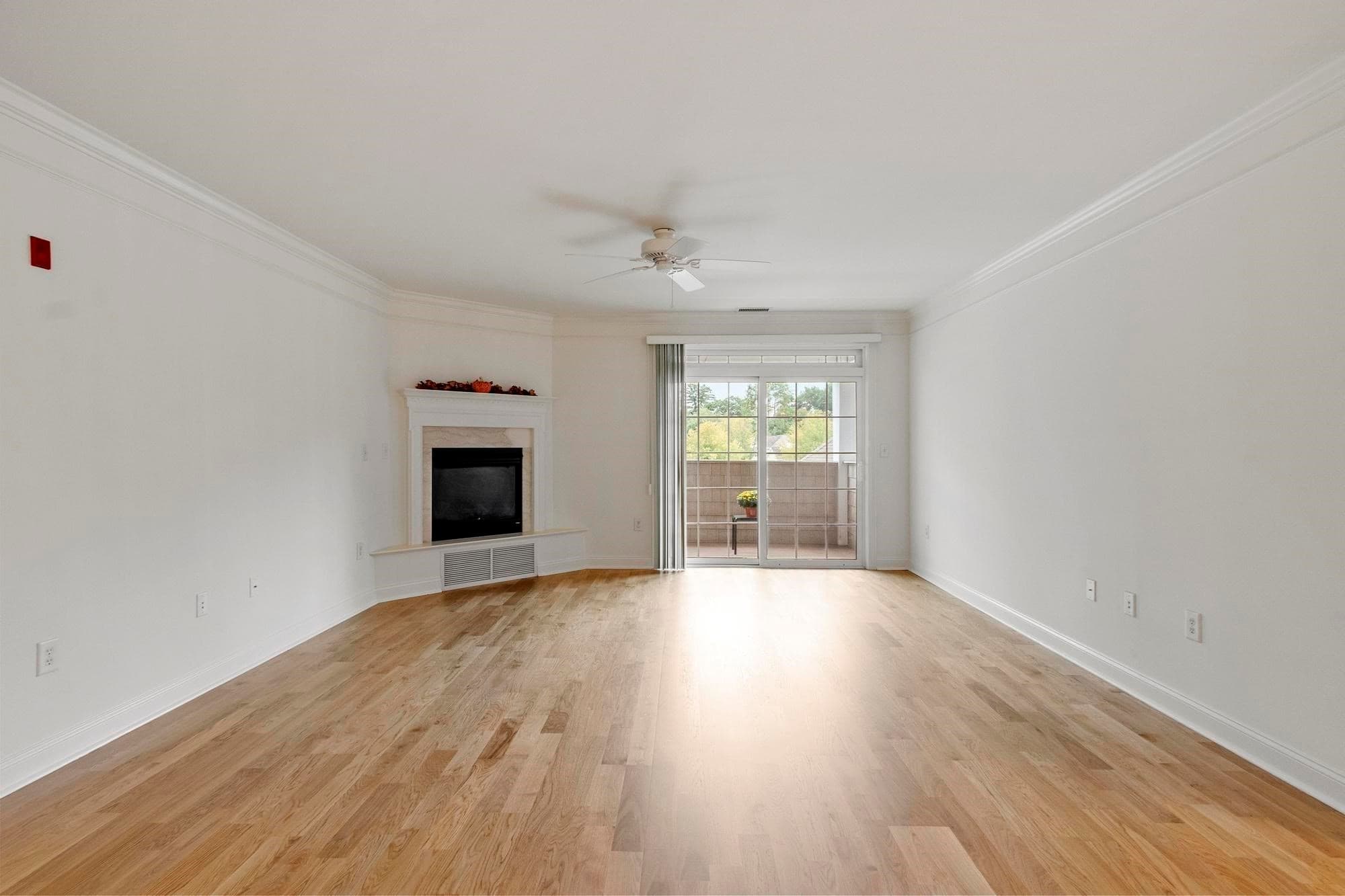 Condominium at 1204 Emerald Court # 1204, Tewksbury MA 01876, Tewksbury, photo 13 of 41