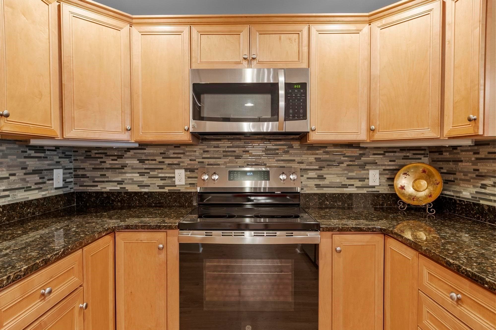 Condominium at 1204 Emerald Court # 1204, Tewksbury MA 01876, Tewksbury, photo 7 of 41