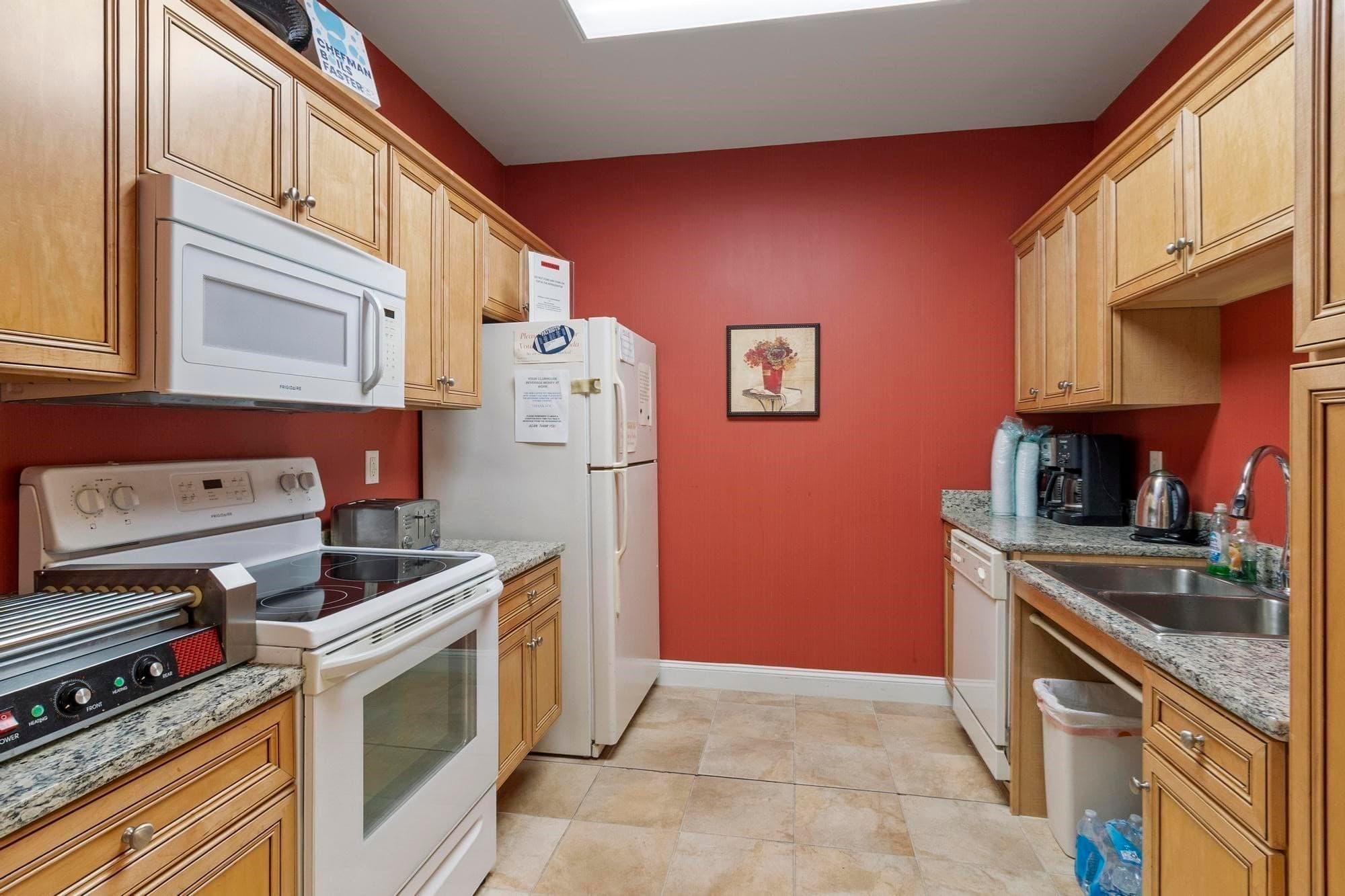 Condominium at 1204 Emerald Court # 1204, Tewksbury MA 01876, Tewksbury, photo 38 of 41
