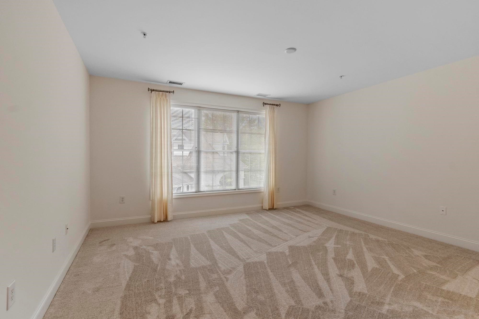 Condominium at 1204 Emerald Court # 1204, Tewksbury MA 01876, Tewksbury, photo 18 of 41