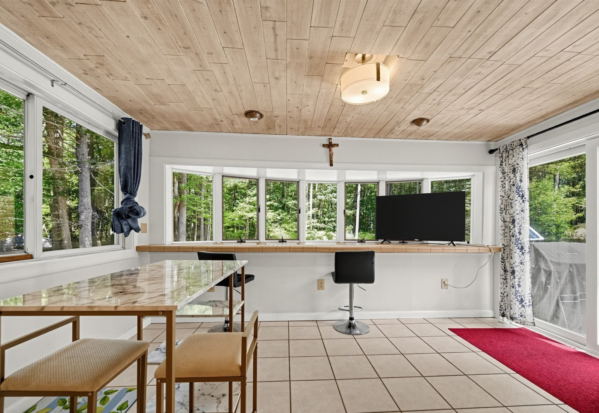 Single Family Residence at 7 Balsam Dr, Townsend MA 01469, Townsend, photo 10 of 30