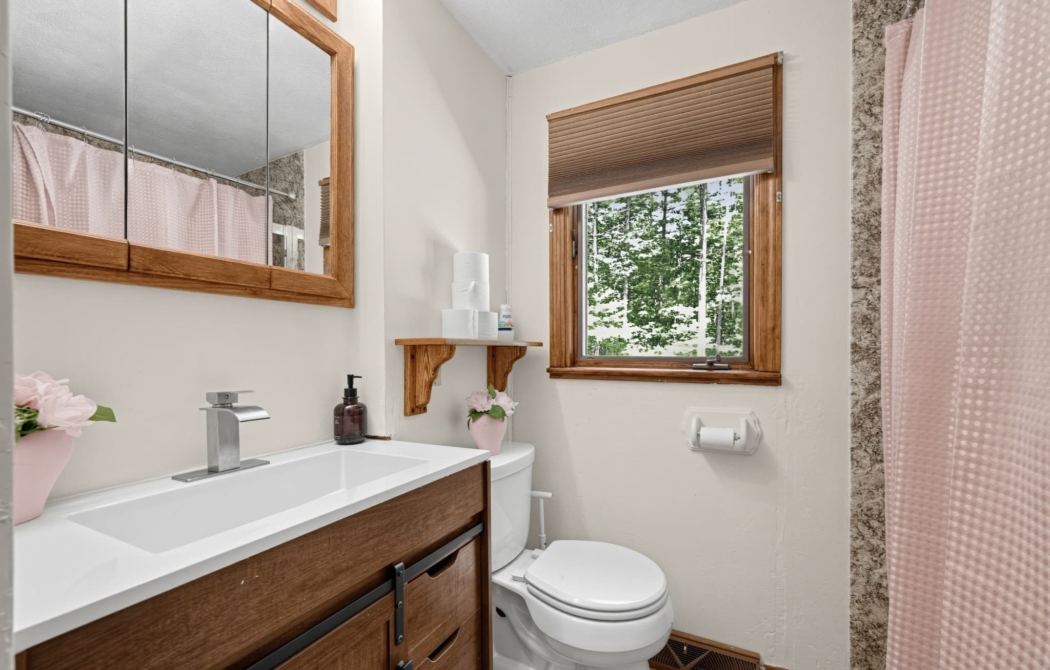 Single Family Residence at 7 Balsam Dr, Townsend MA 01469, Townsend, photo 21 of 30