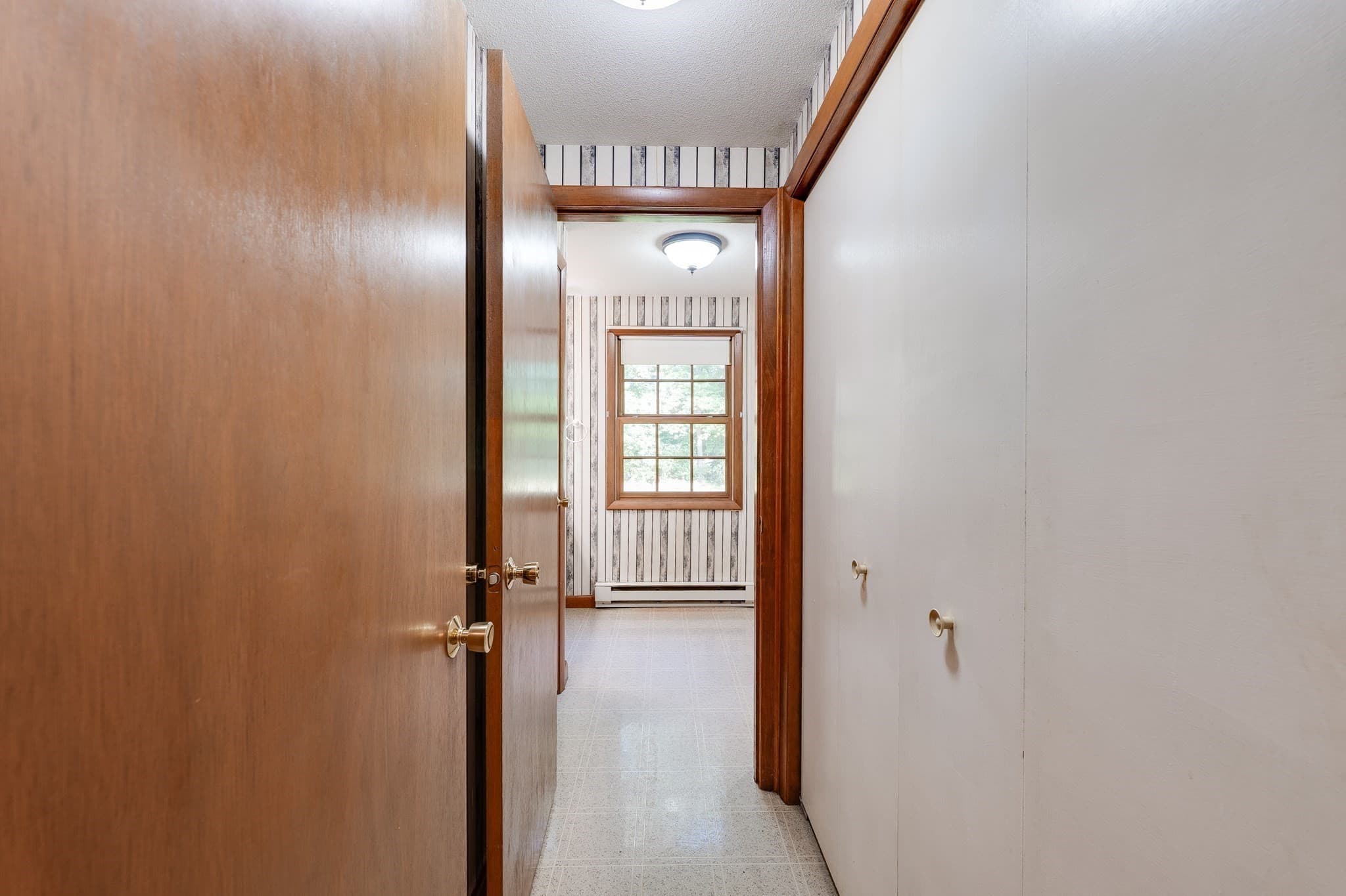 Single Family Residence at 29 Indian Spring Rd, East Longmeadow MA 01028, East Longmeadow, photo 23 of 40