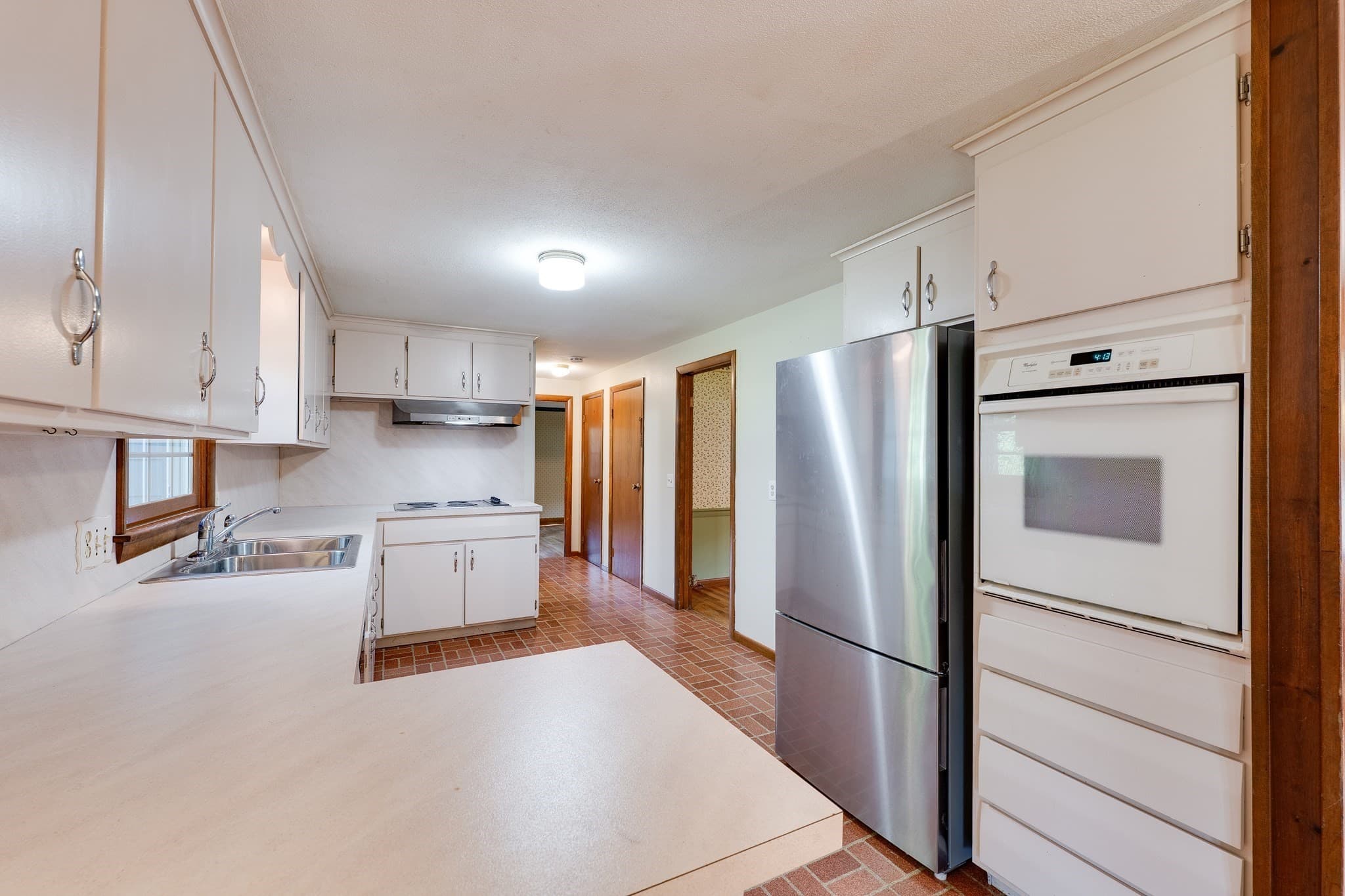 Single Family Residence at 29 Indian Spring Rd, East Longmeadow MA 01028, East Longmeadow, photo 5 of 40
