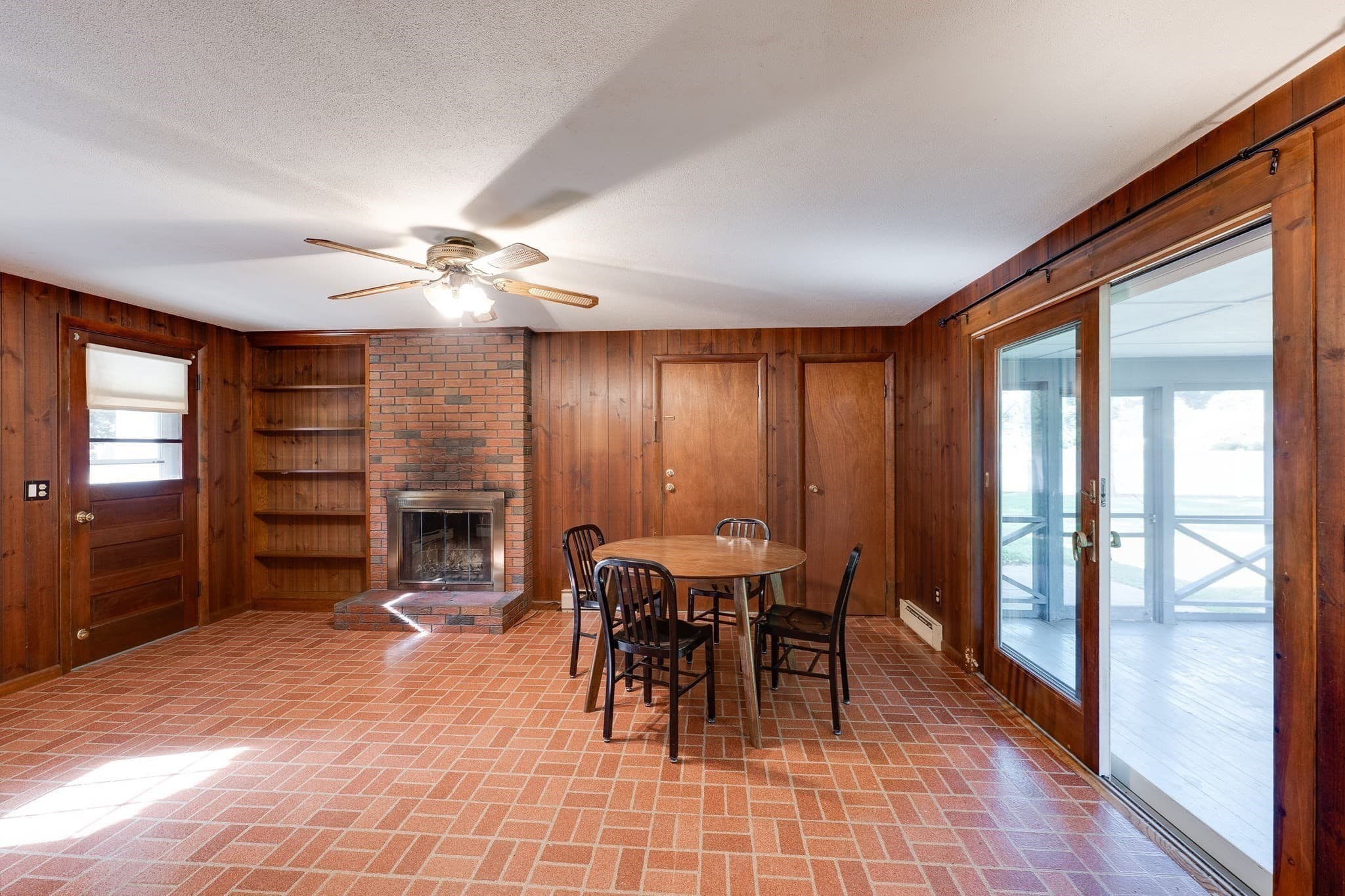 Single Family Residence at 29 Indian Spring Rd, East Longmeadow MA 01028, East Longmeadow, photo 8 of 40