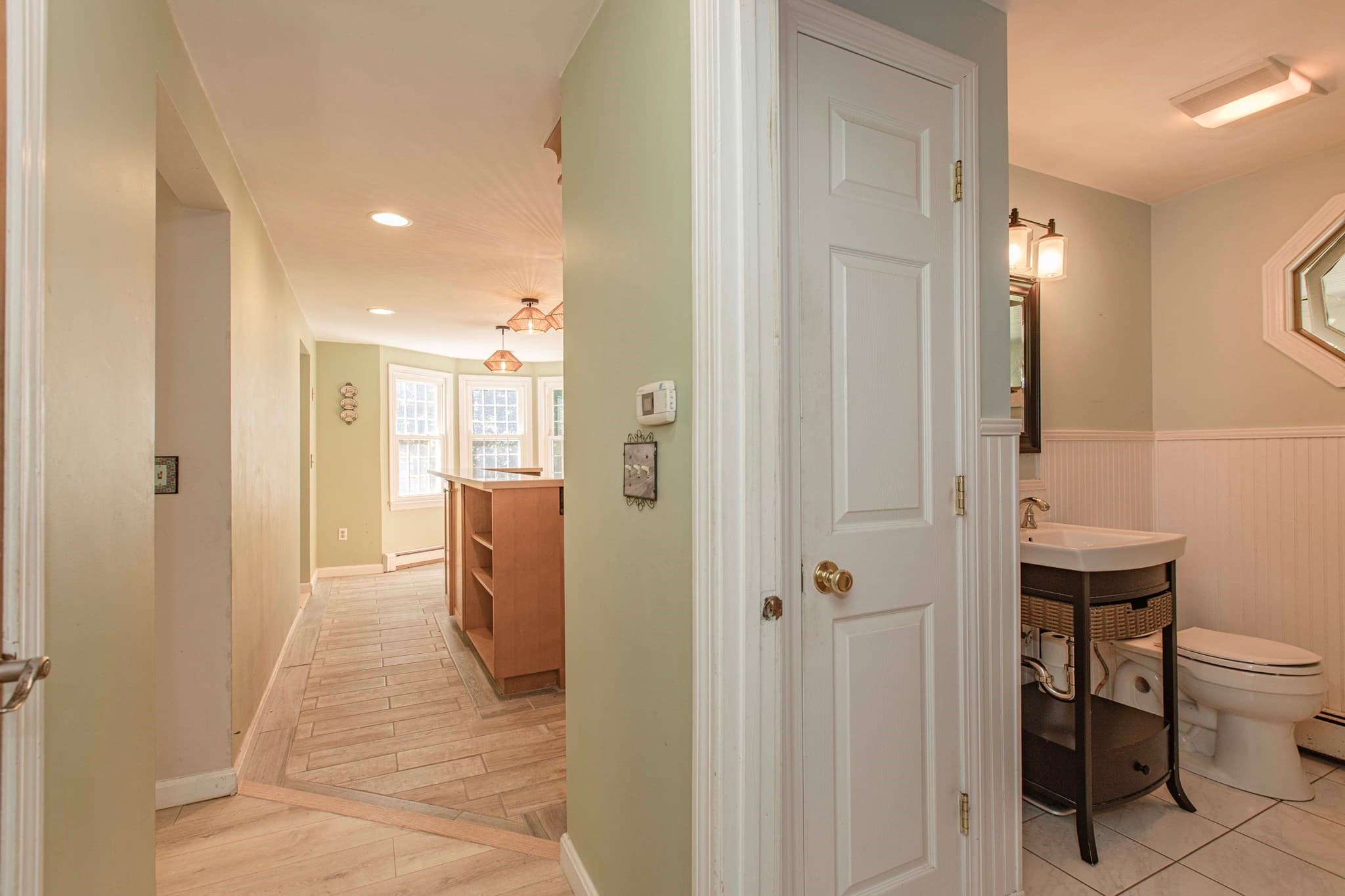 Single Family Residence at 133 Walnut Plain Rd, Rochester MA 02770, Rochester, photo 13 of 40