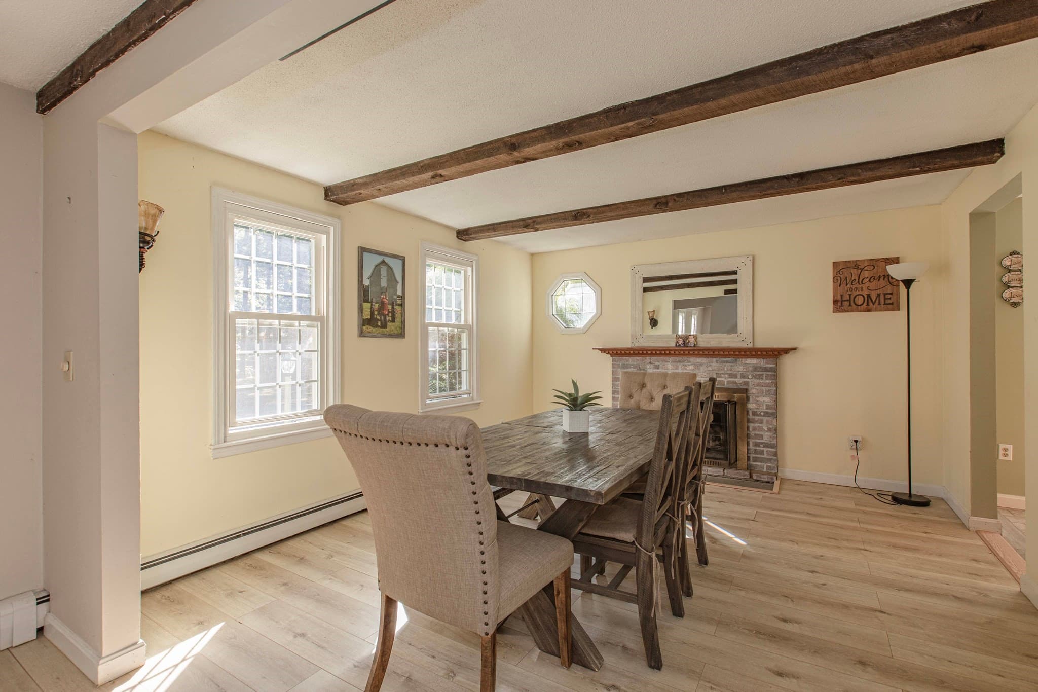 Single Family Residence at 133 Walnut Plain Rd, Rochester MA 02770, Rochester, photo 7 of 40