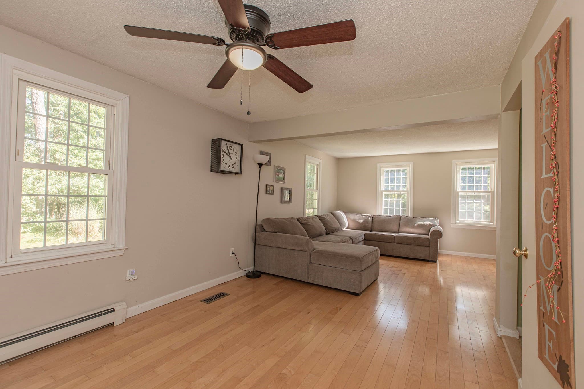 Single Family Residence at 133 Walnut Plain Rd, Rochester MA 02770, Rochester, photo 15 of 40