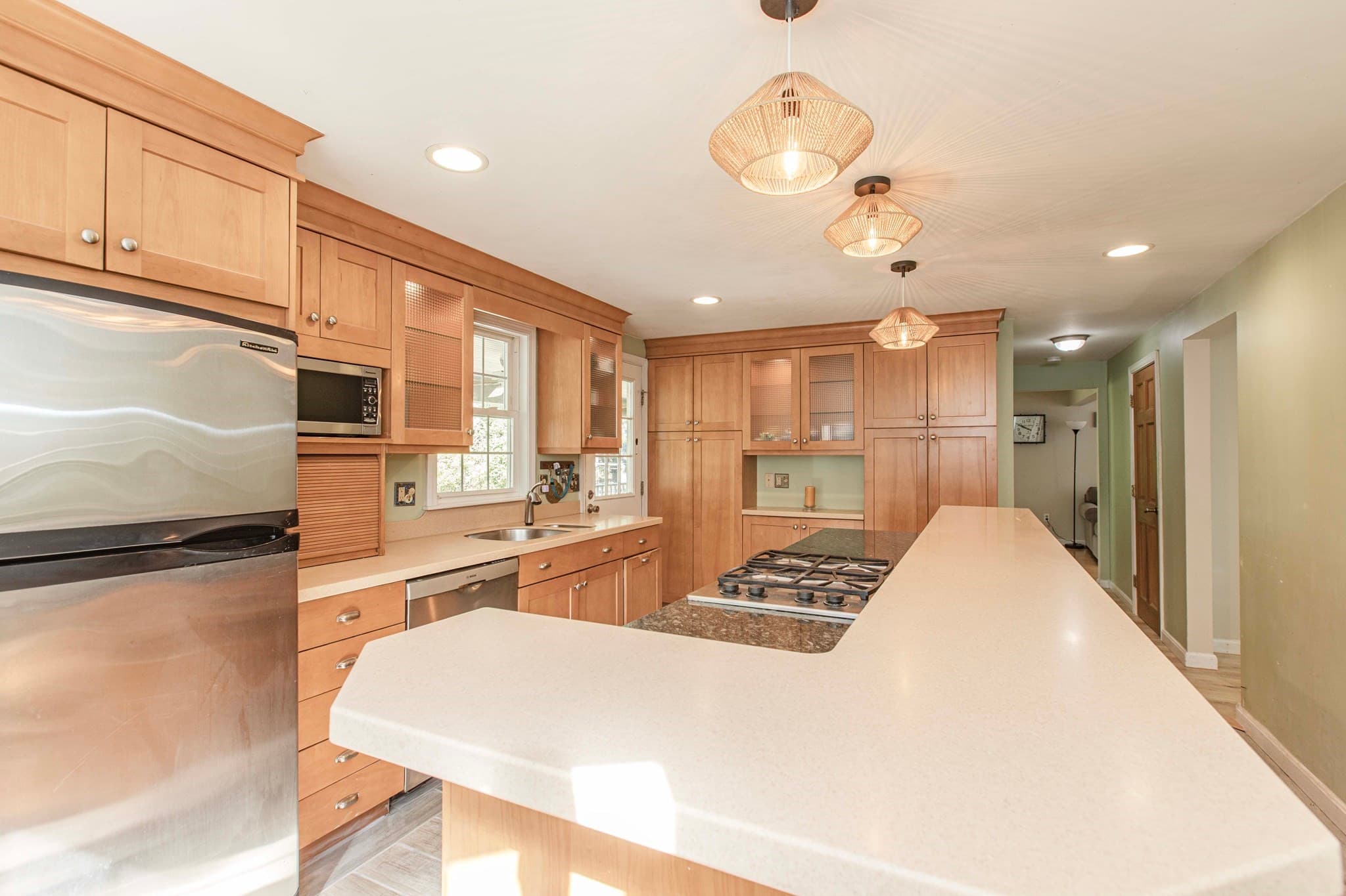 Single Family Residence at 133 Walnut Plain Rd, Rochester MA 02770, Rochester, photo 11 of 40