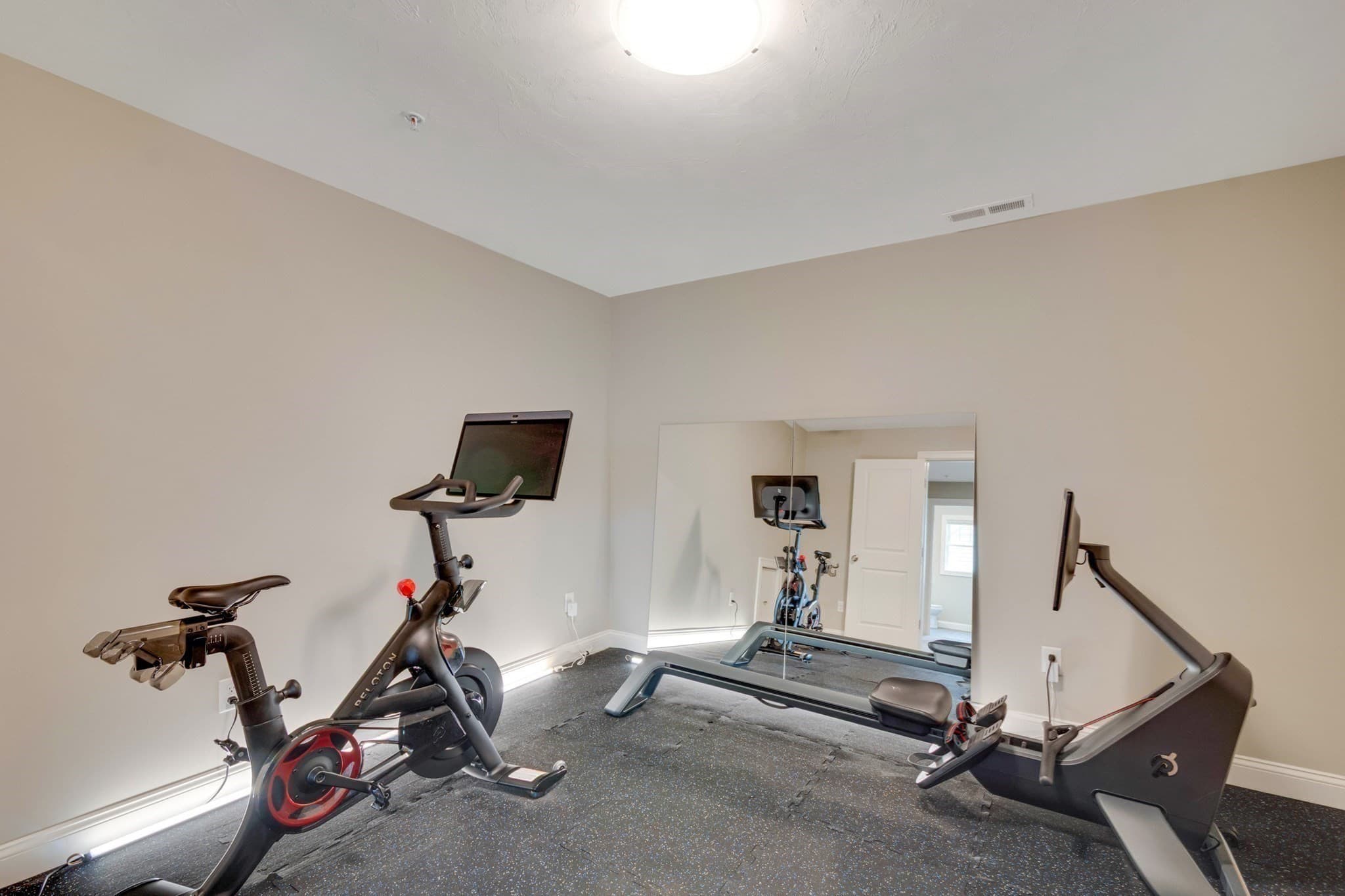 Condominium at 837 Ledgewood Way # 837, Clinton MA 01510, Clinton, photo 20 of 38