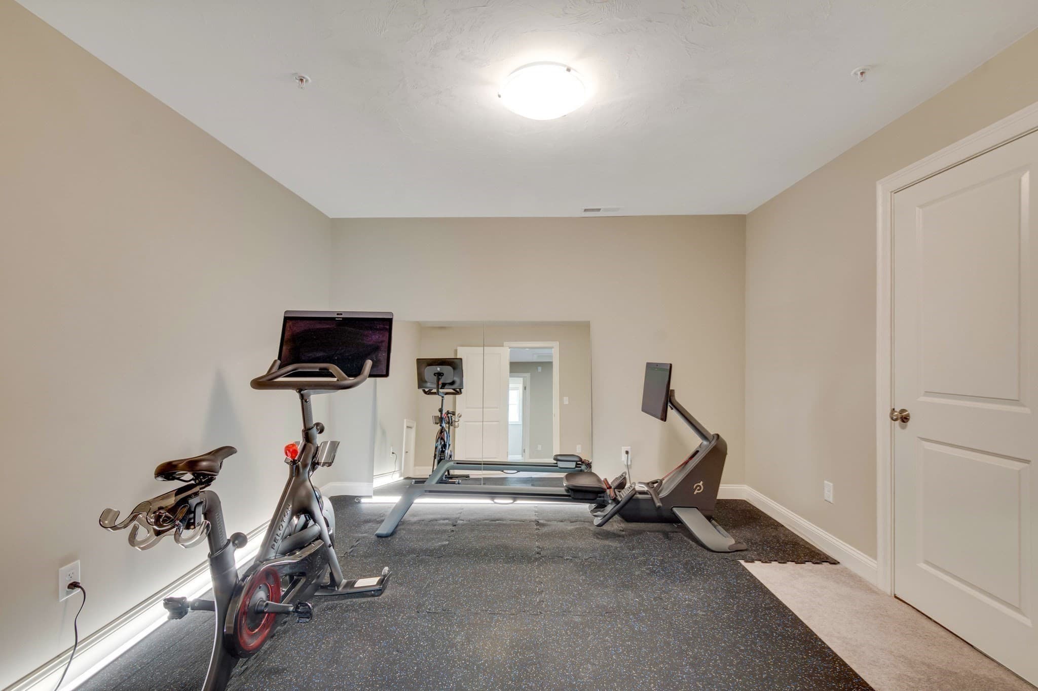 Condominium at 837 Ledgewood Way # 837, Clinton MA 01510, Clinton, photo 21 of 38