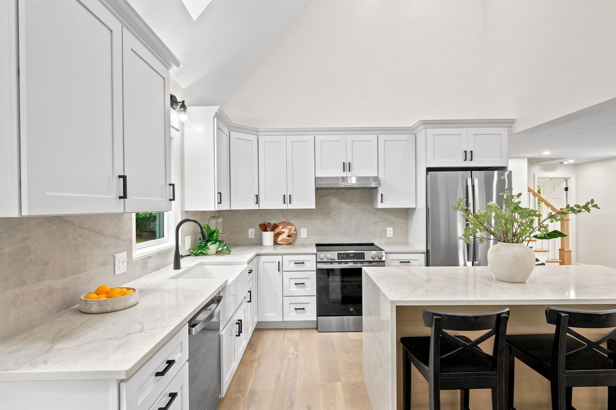 Single Family Residence at 21 Old Barn Rd, Plymouth MA 02360, photo 6 of 32