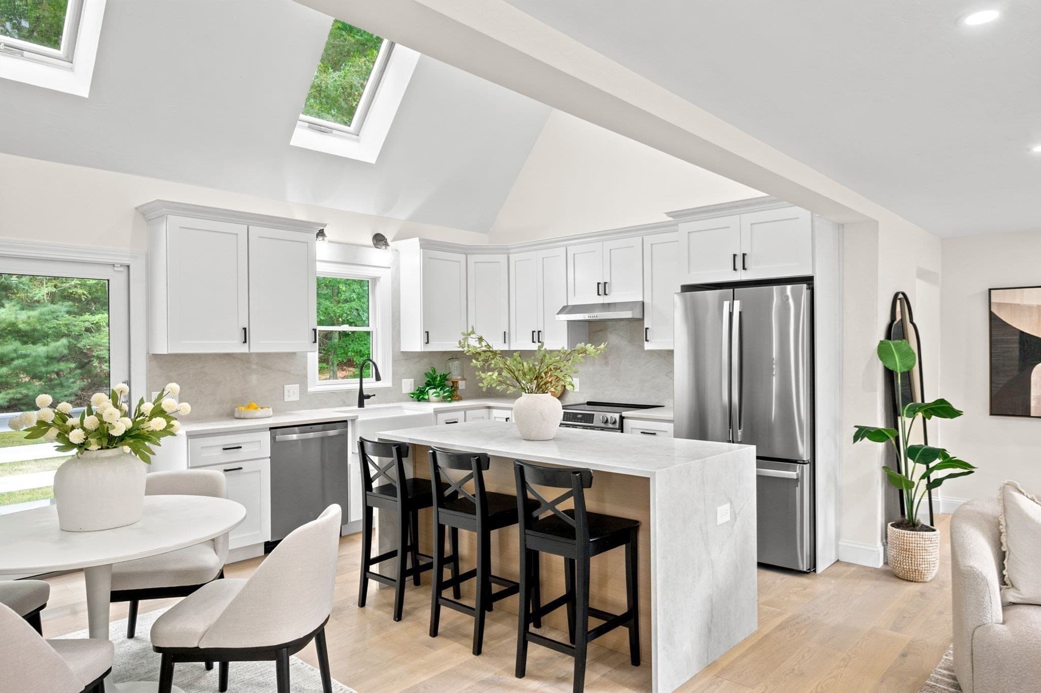 21 Old Barn Rd, Plymouth MA 02360