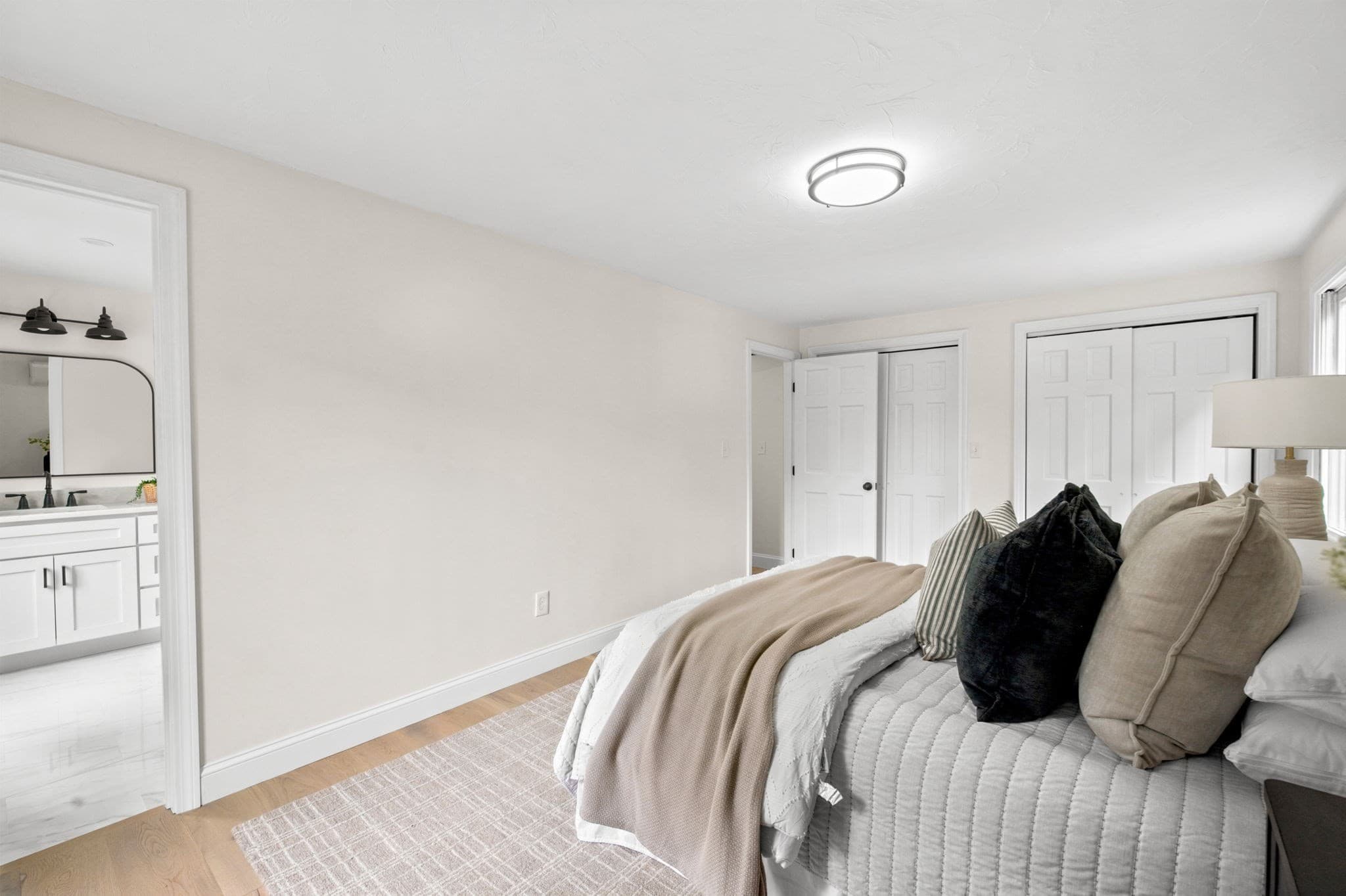 Single Family Residence at 21 Old Barn Rd, Plymouth MA 02360, photo 18 of 32