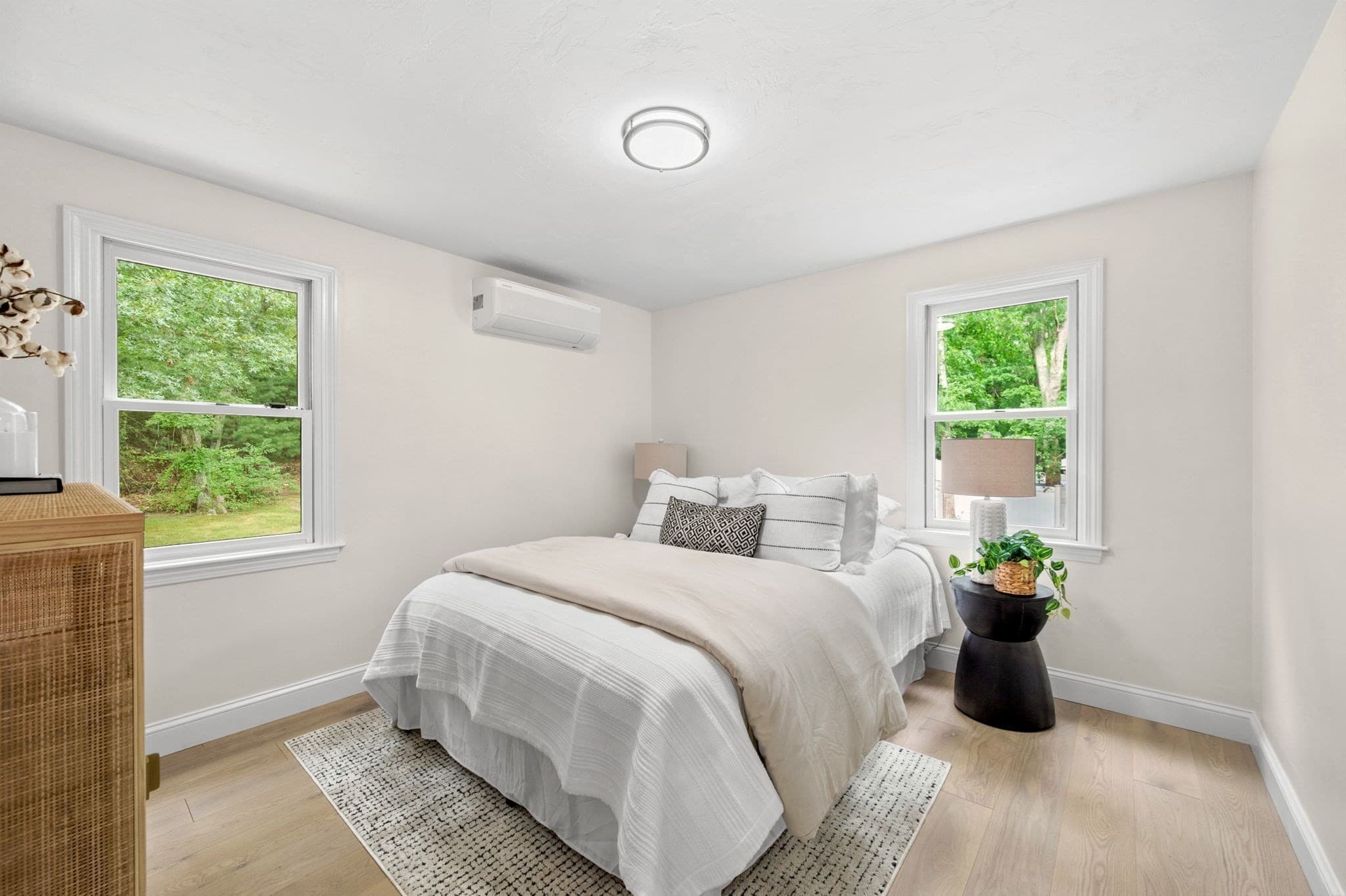 Single Family Residence at 21 Old Barn Rd, Plymouth MA 02360, photo 15 of 32