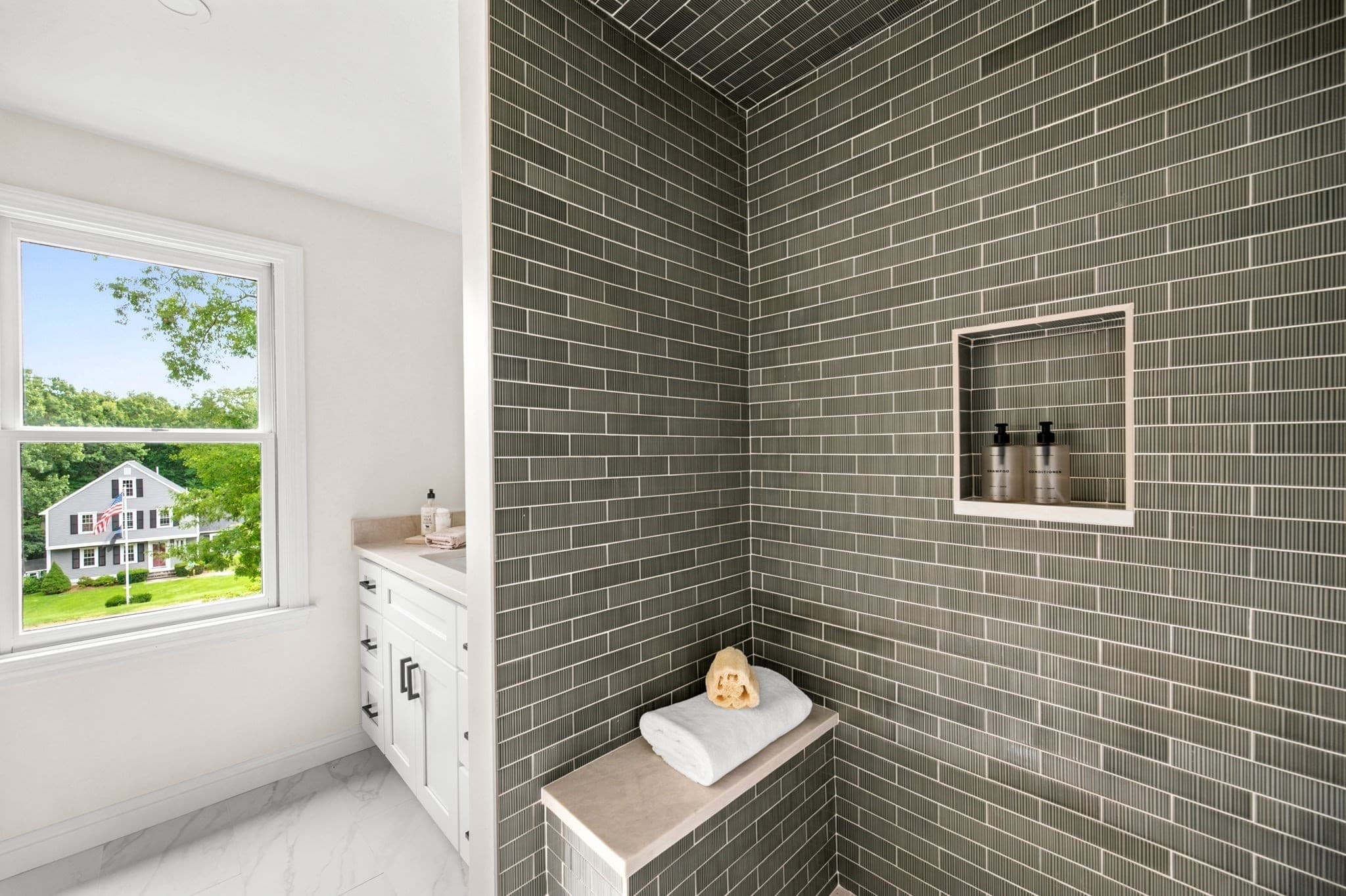 Single Family Residence at 21 Old Barn Rd, Plymouth MA 02360, photo 21 of 32