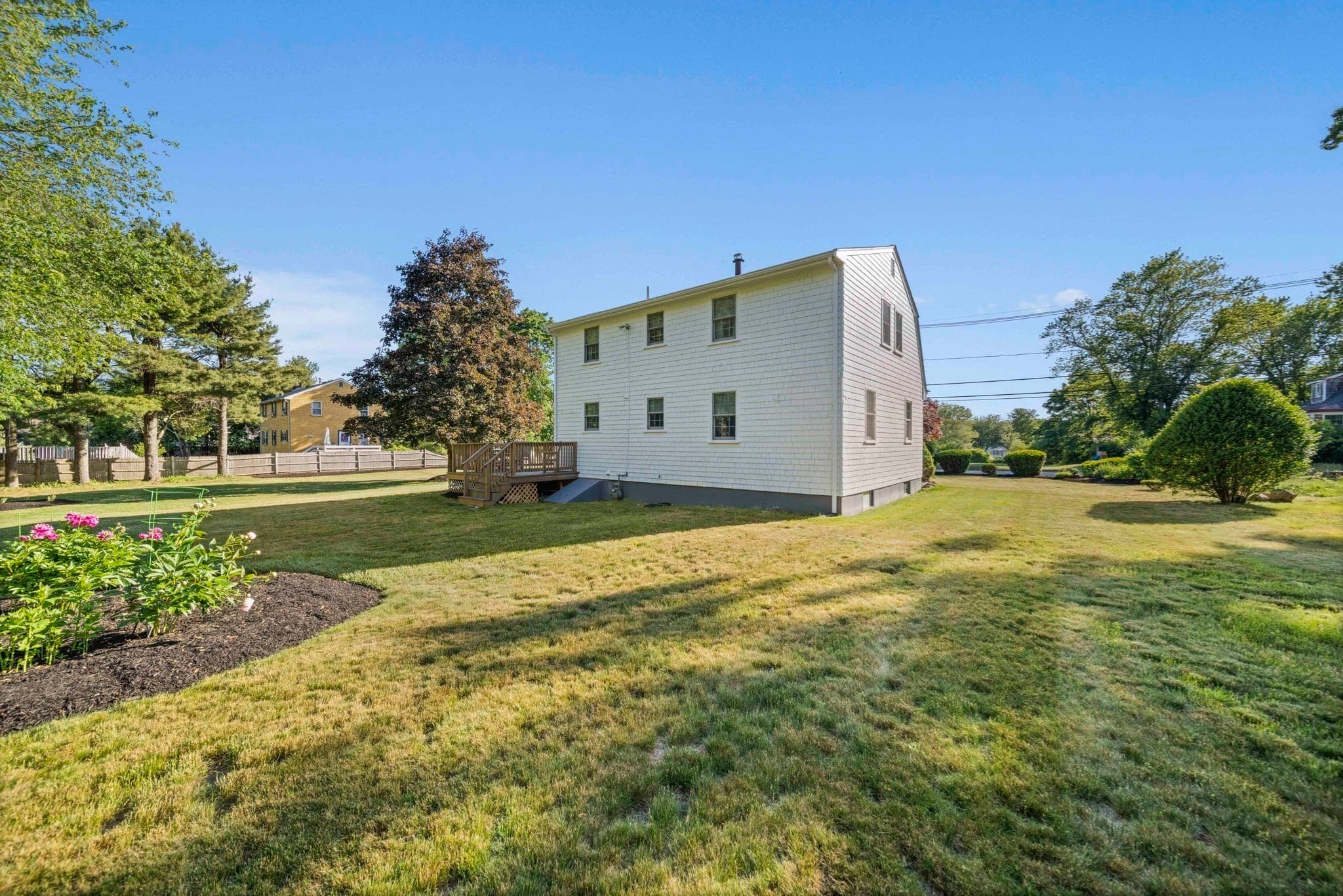Single Family Residence at 535 Whiting St, Hanover MA 02339, Hanover, photo 3 of 21